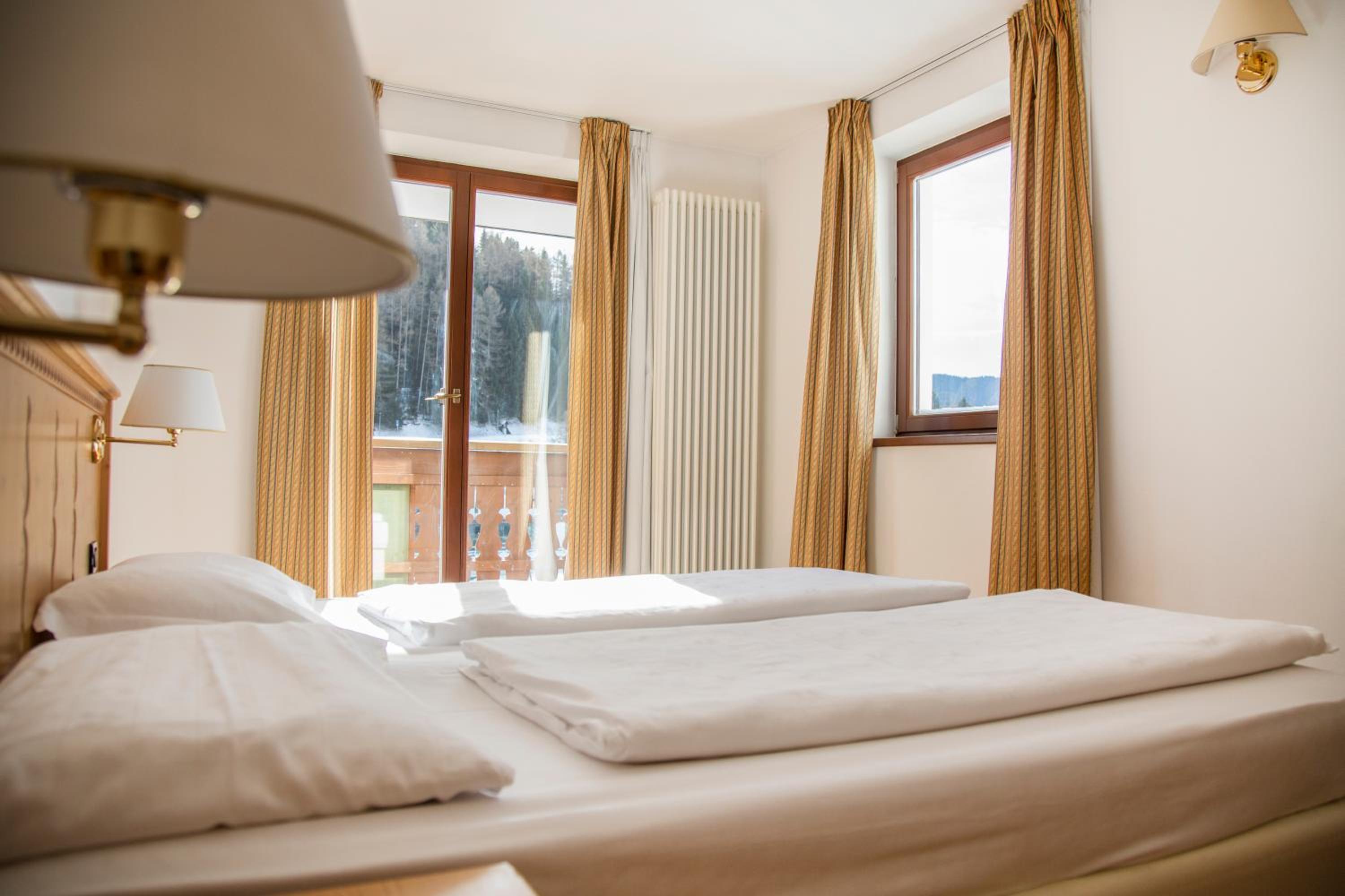 Standard Double or Twin Room photo 3