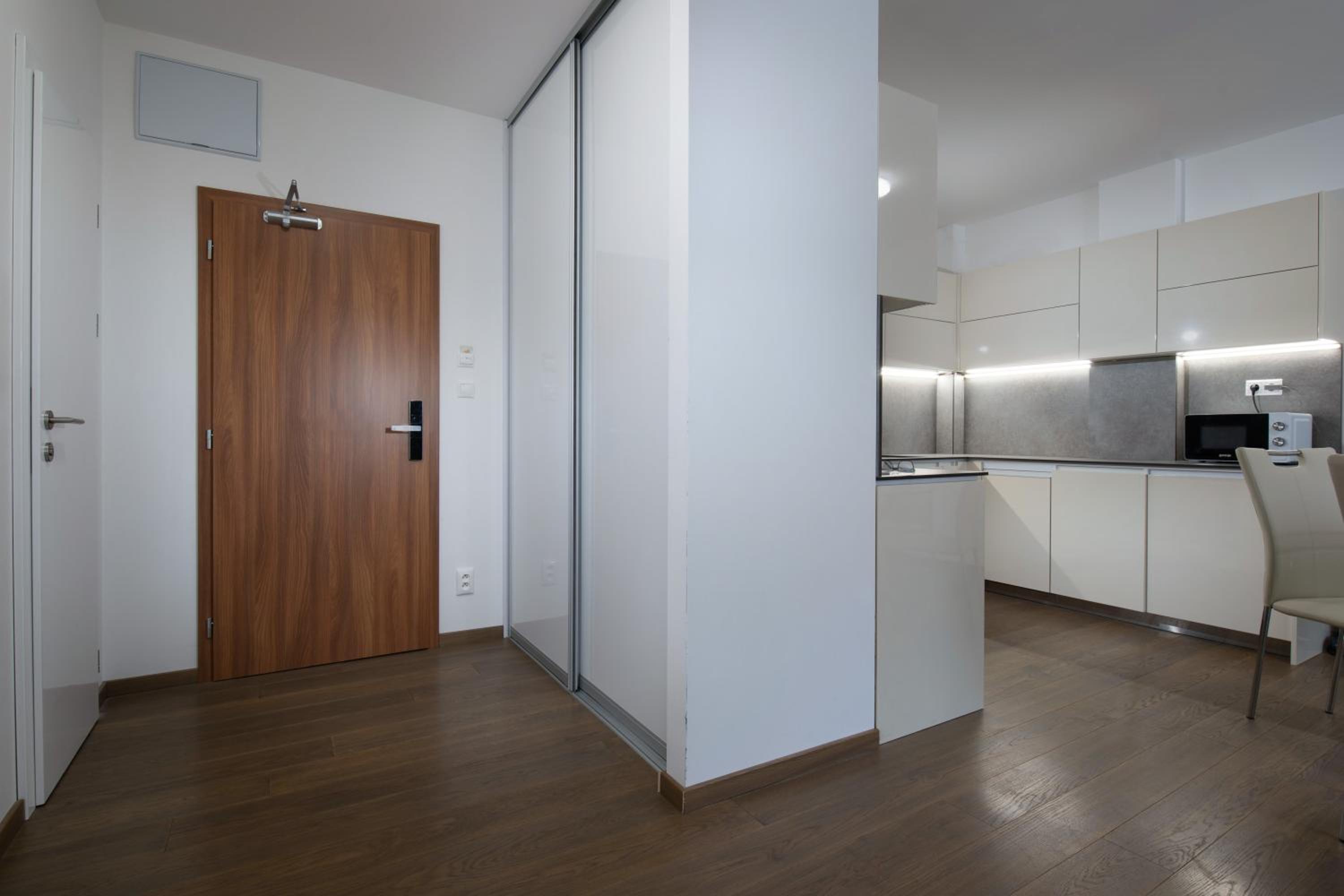 Standard Apartment (HR2 - C302)