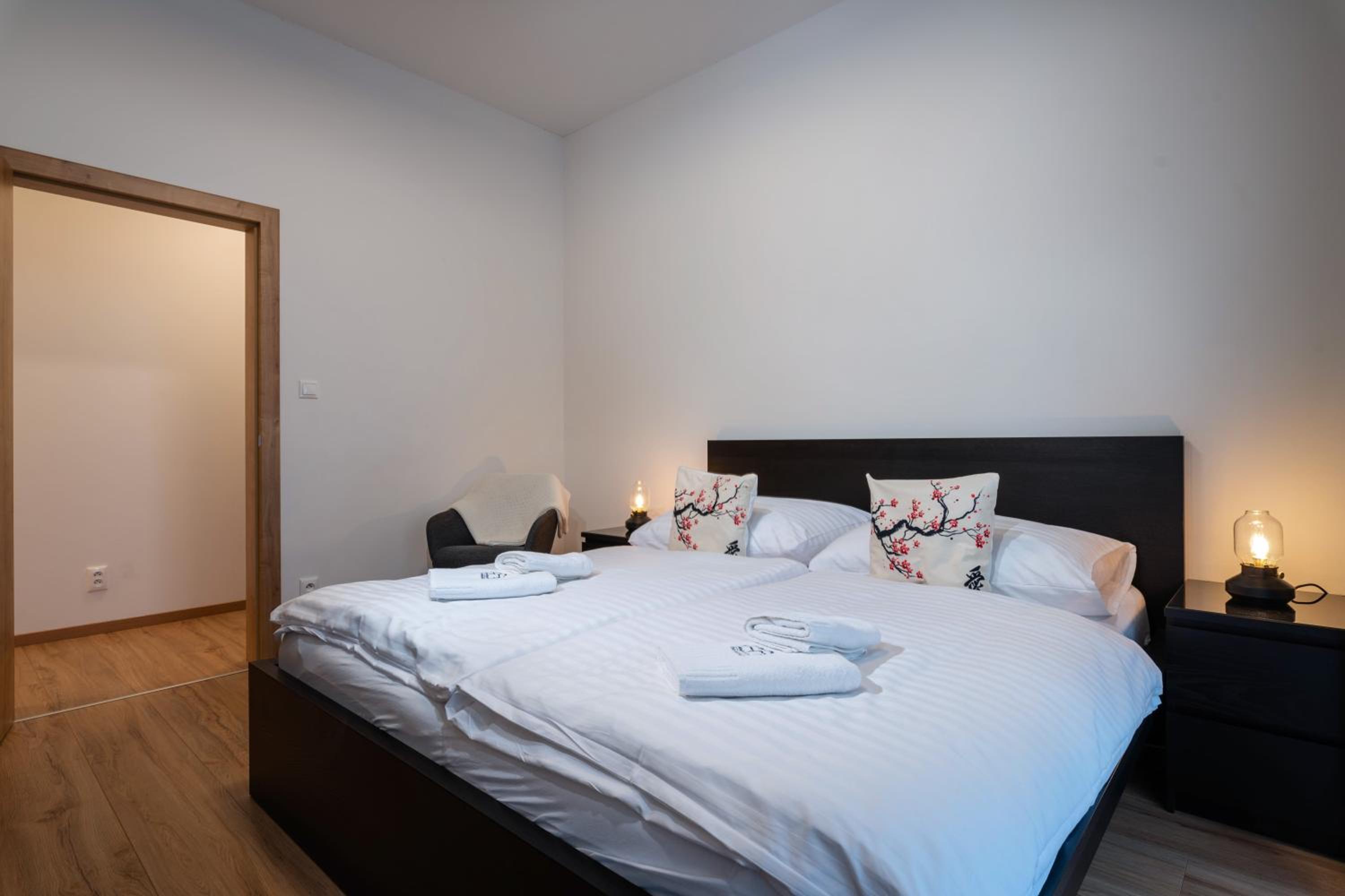 Two-Bedroom Apartment (HR2 - C104) - Photo 8