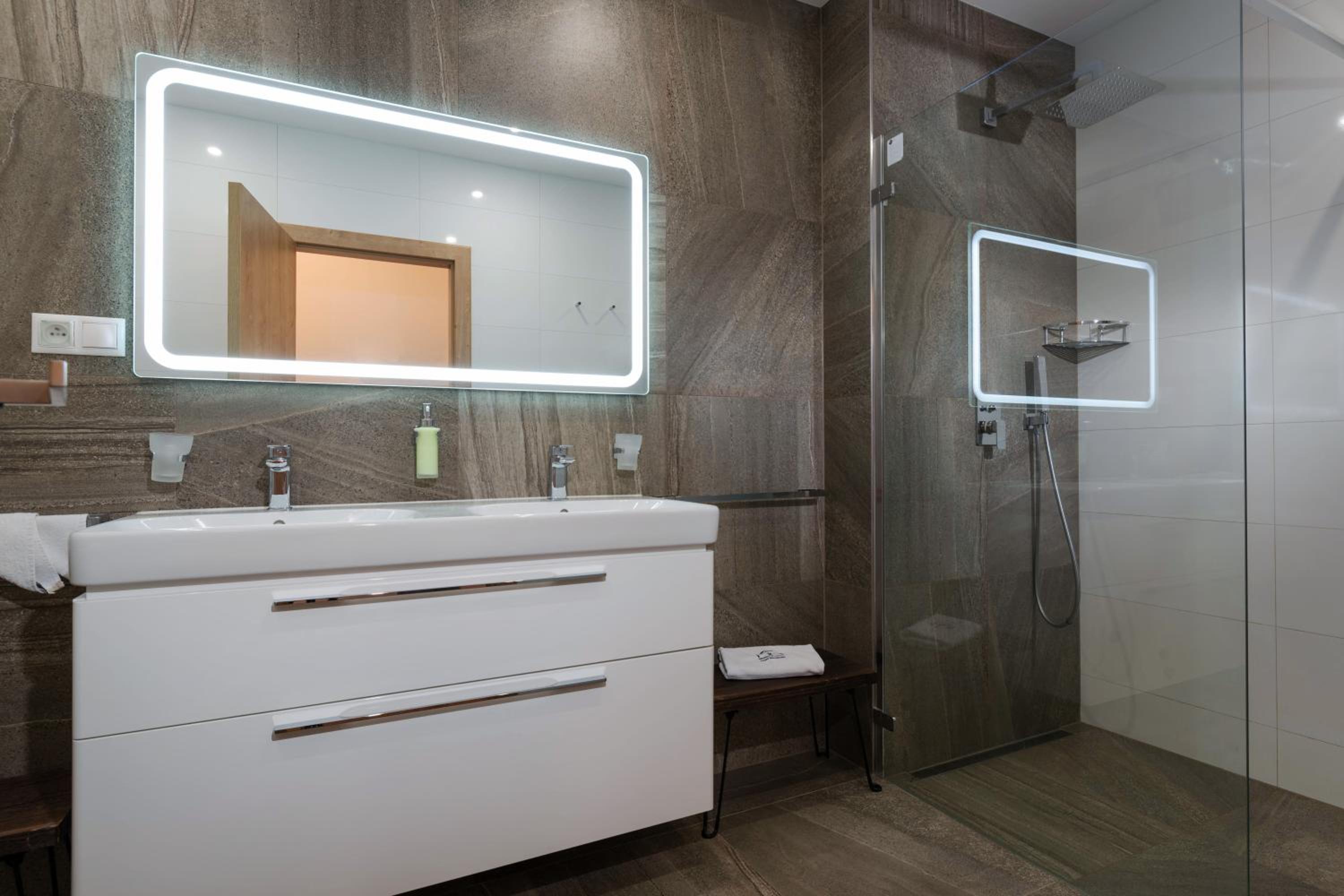 Two-Bedroom Apartment (HR2 - C104) - Photo 14