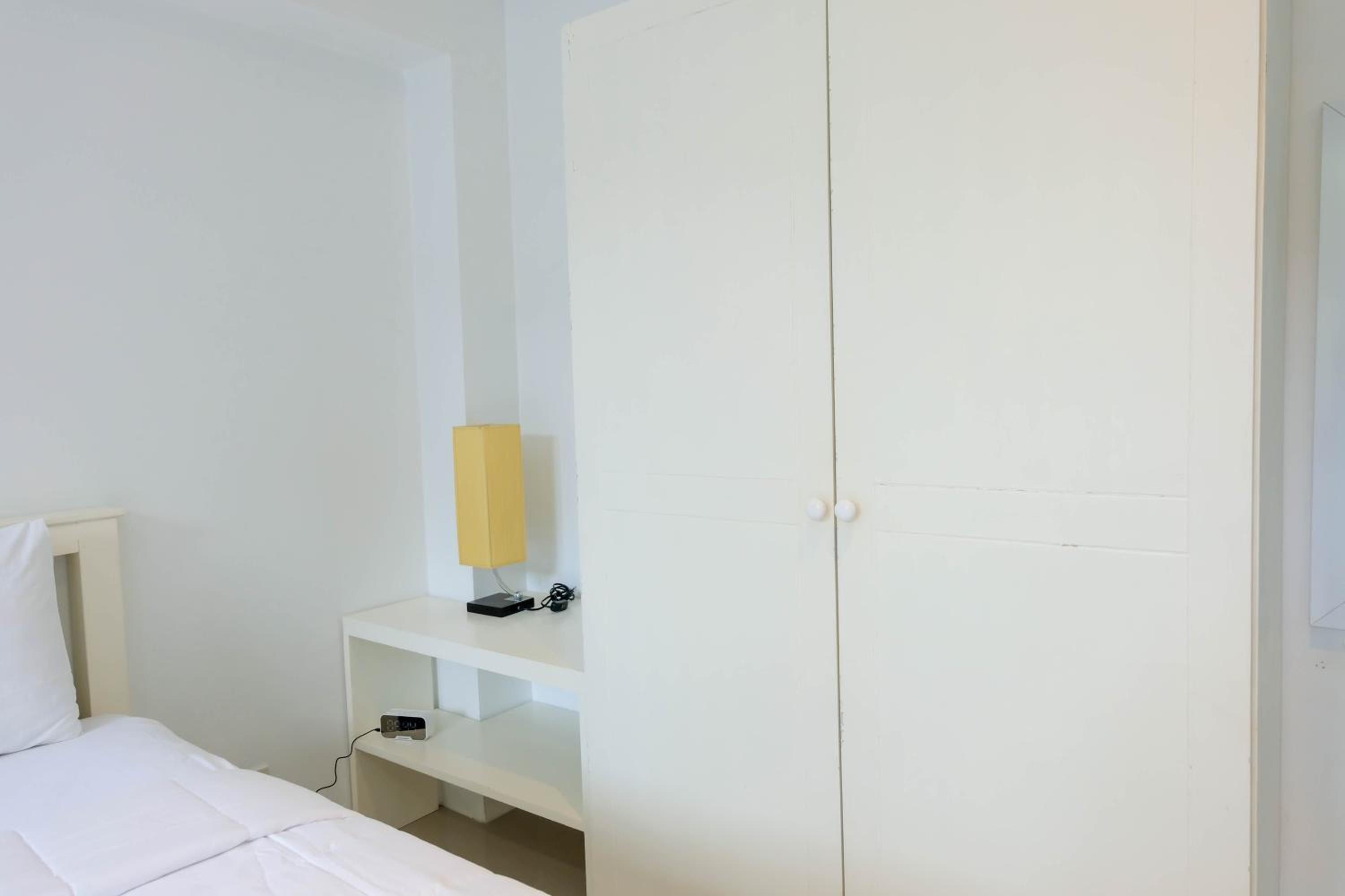Queen Room with Garden View - Photo 11