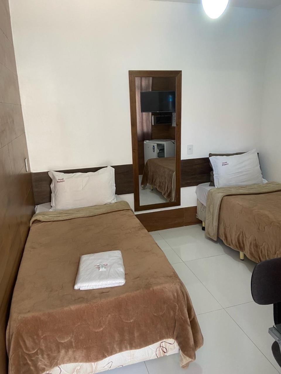 Economy Triple Room photo 2