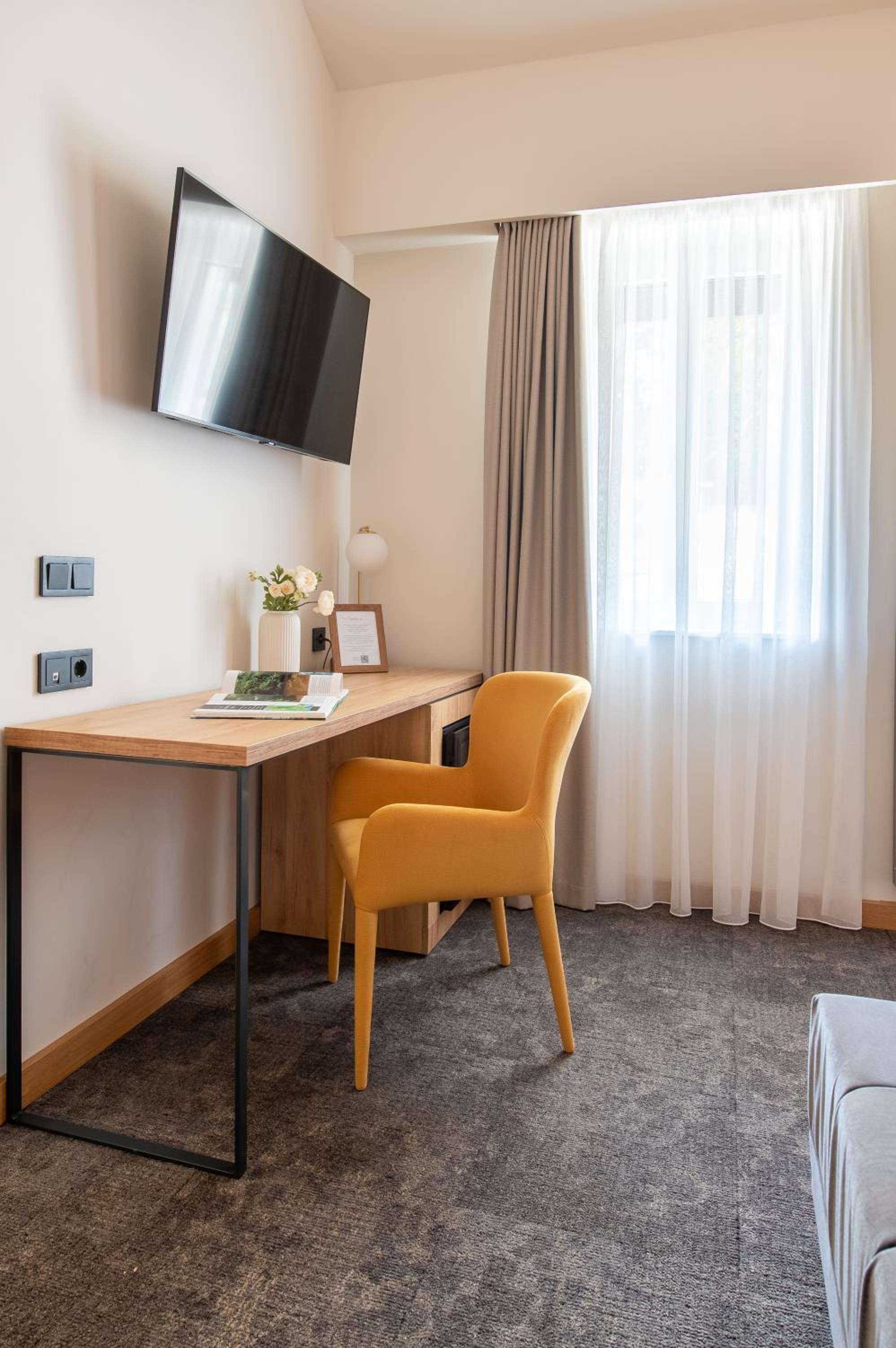 Deluxe Triple Room photo 3