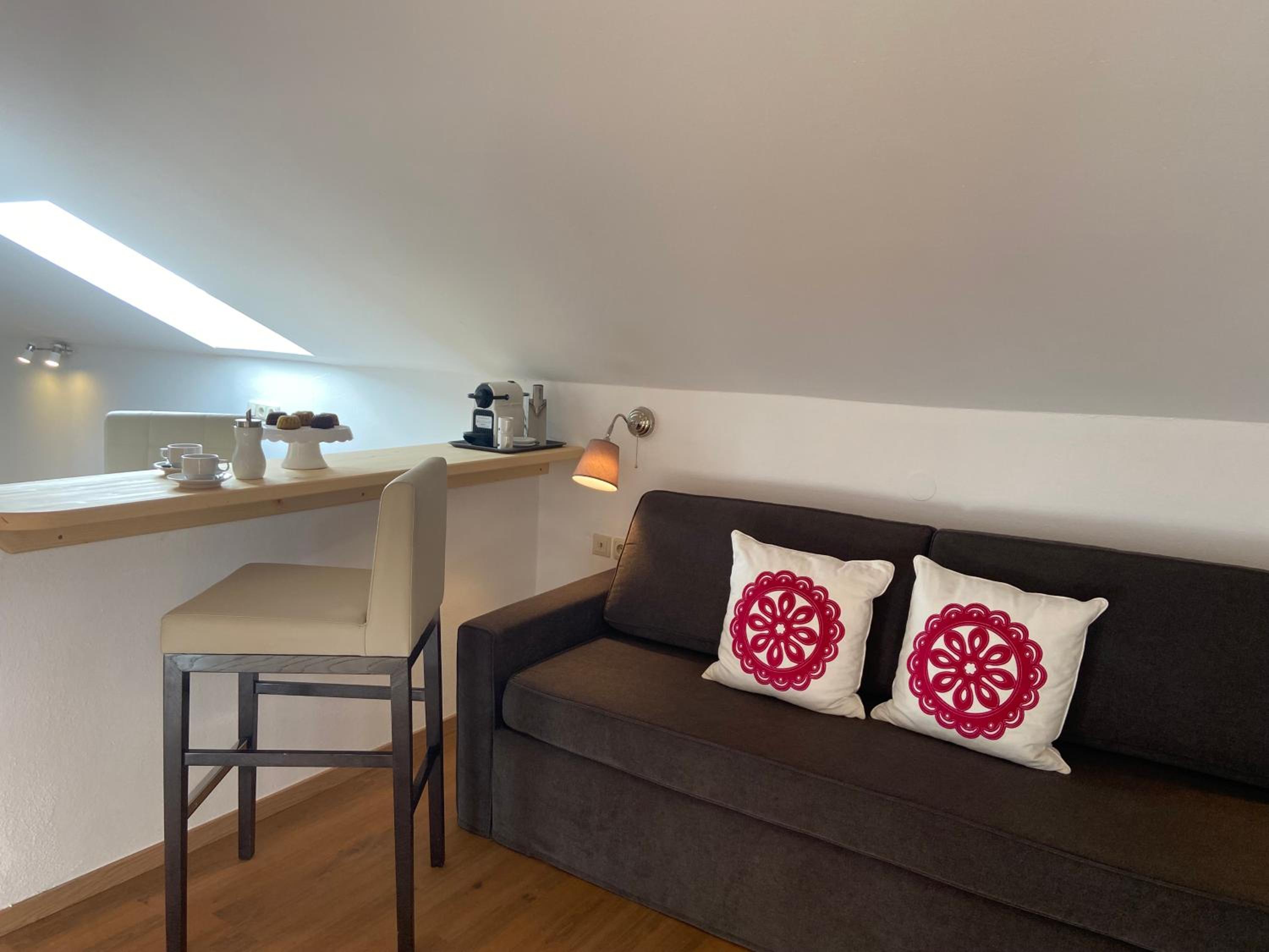 One-Bedroom Apartment photo 2