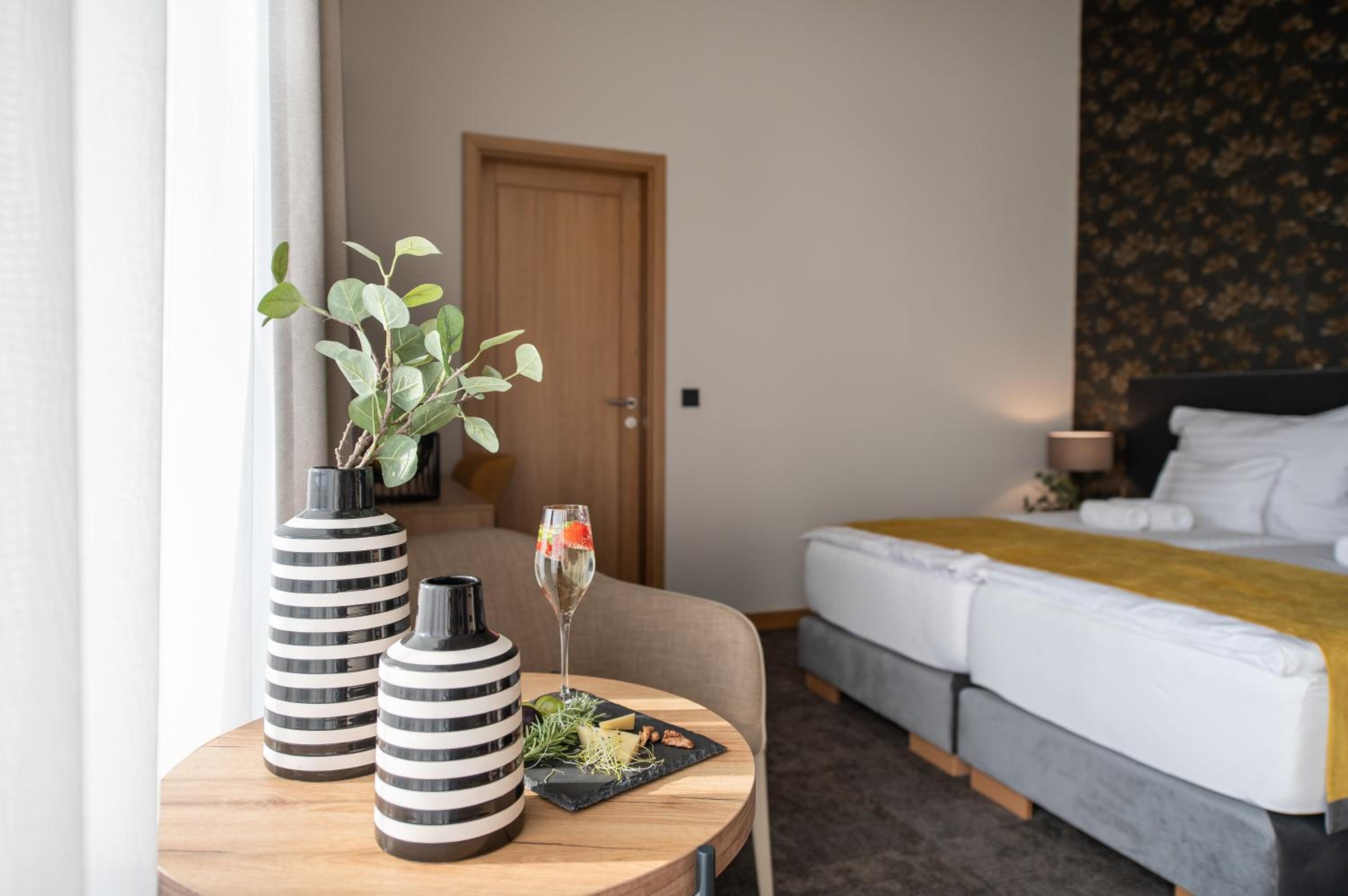 Deluxe Double or Twin Room photo 3