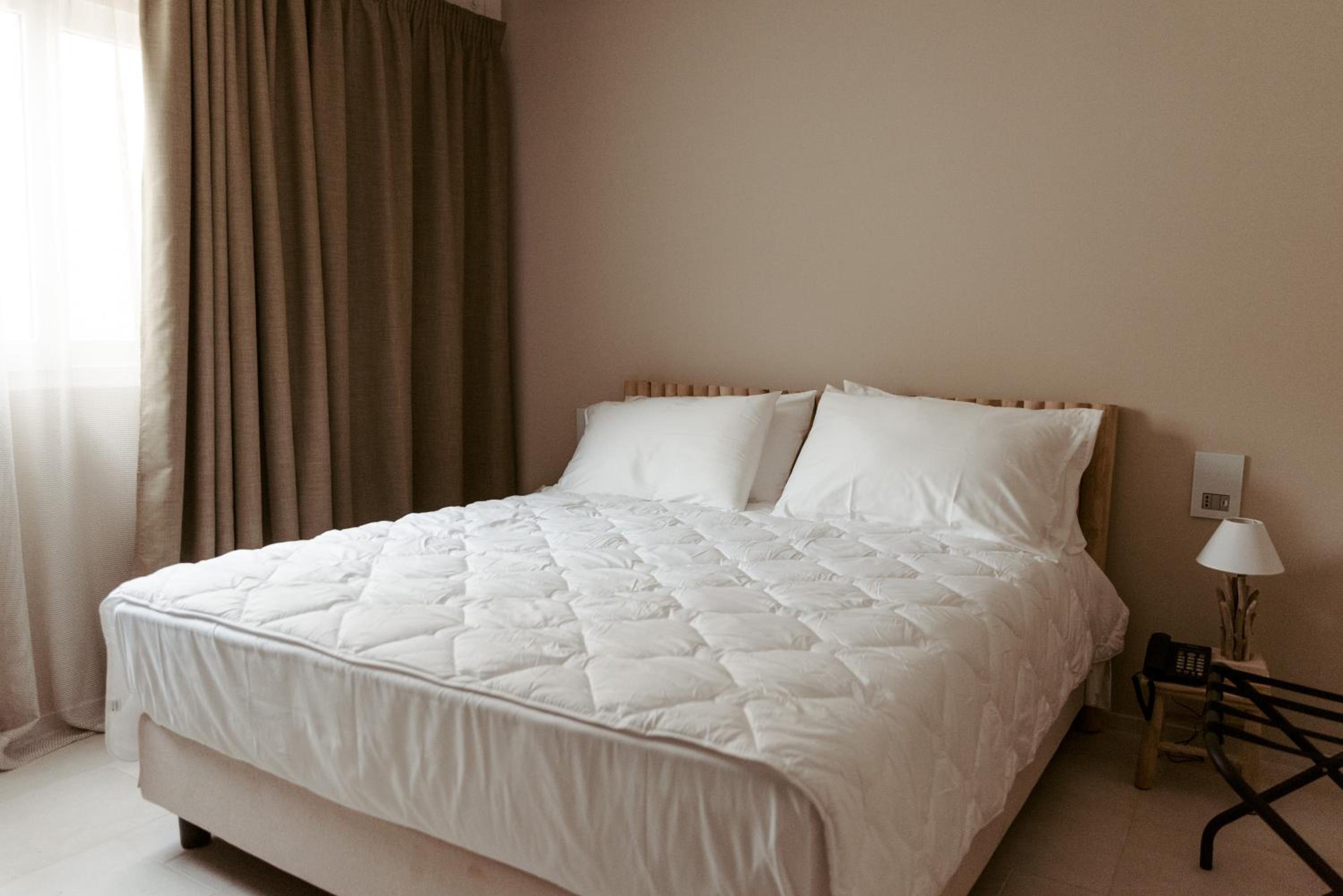 Standard Double Room - Photo 2