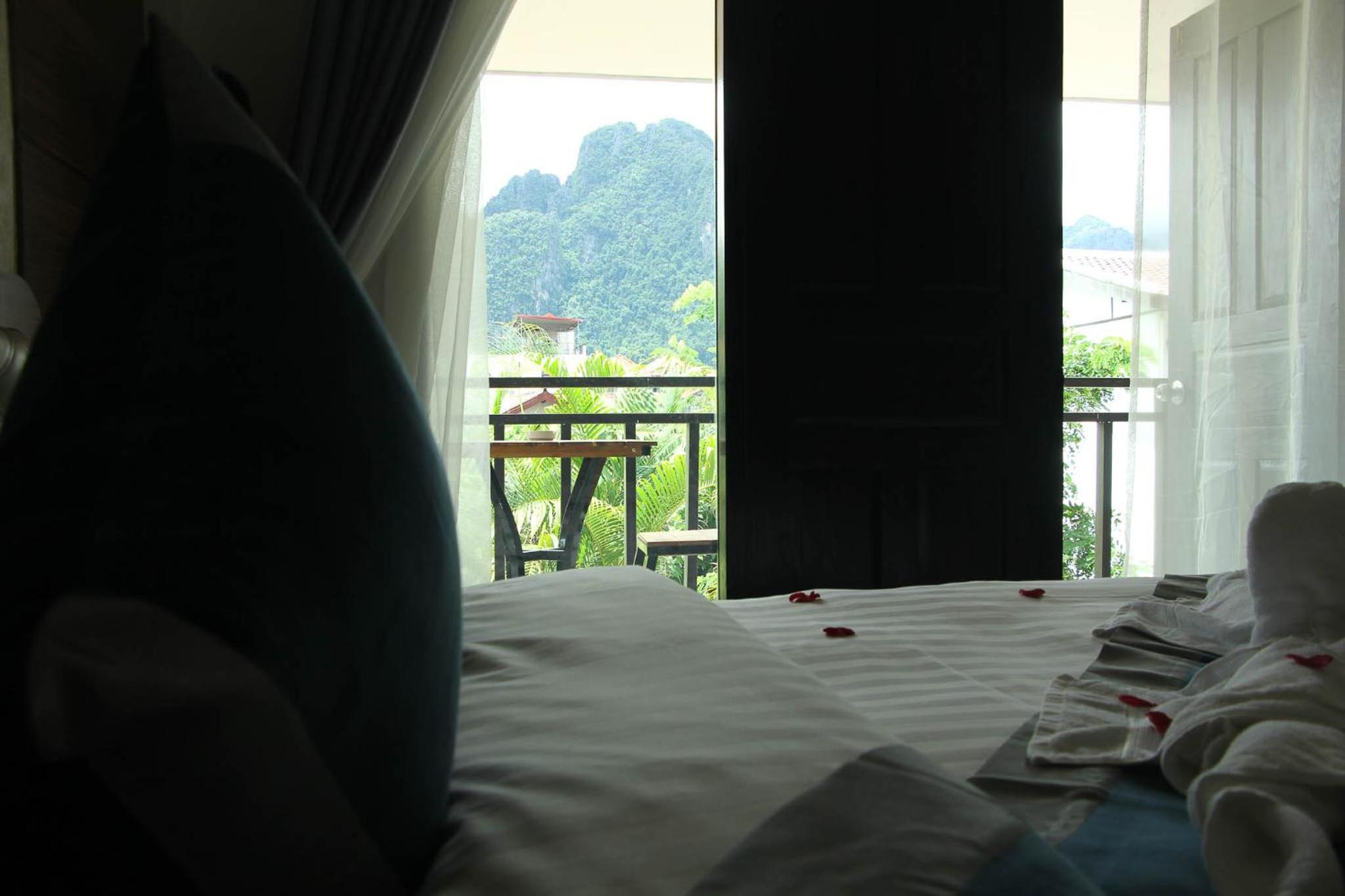 Deluxe Double Room With Balcony photo 3