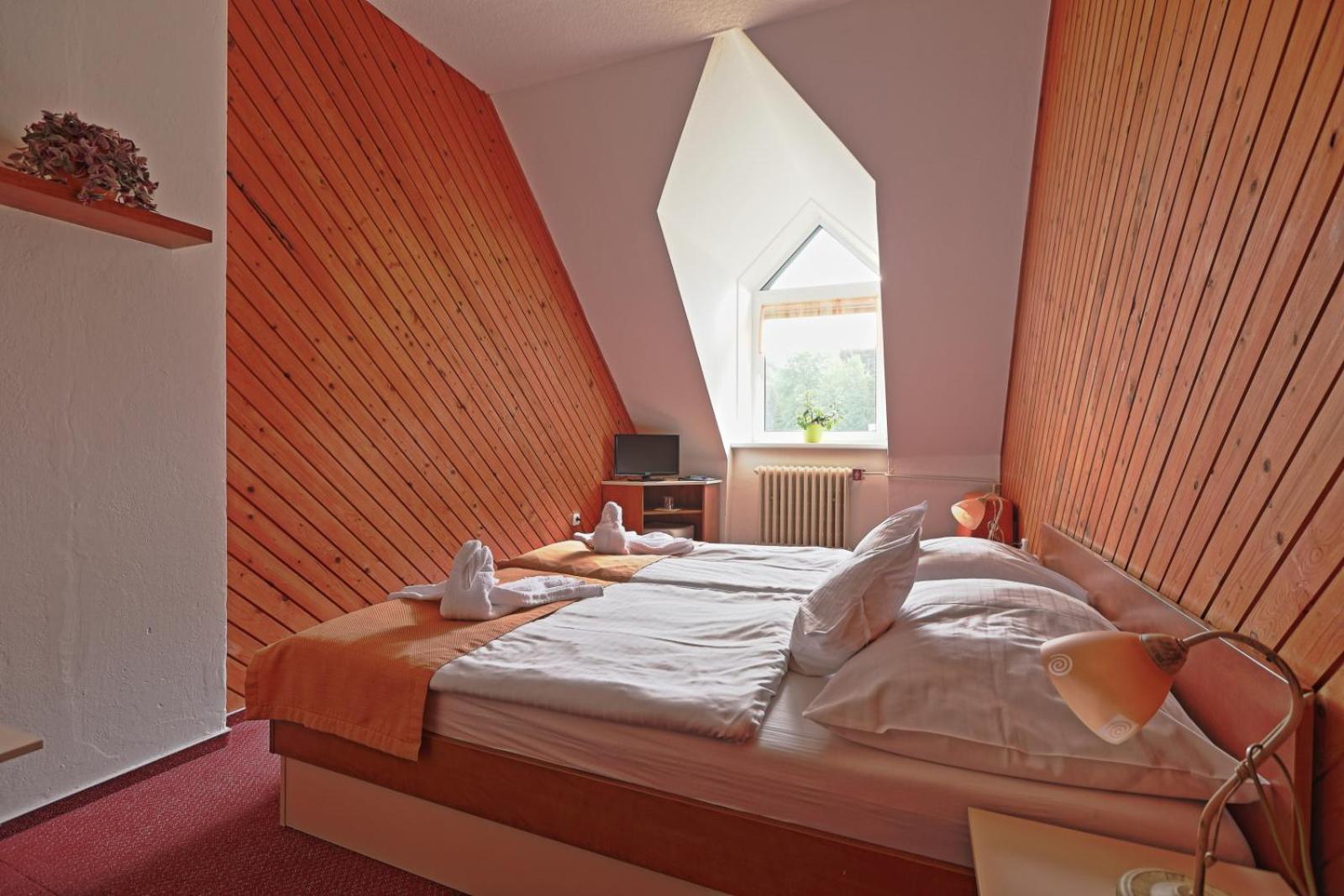 Double or Twin Room - Photo 1