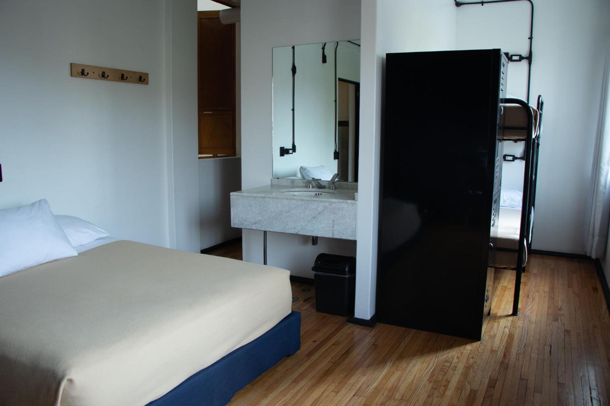 Superior Quadruple Room photo 3