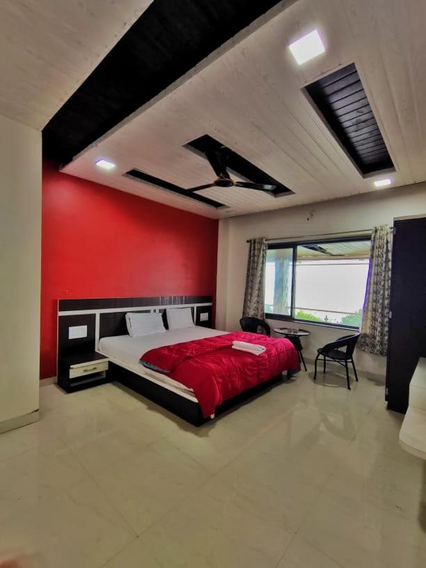 Two-Bedroom Suite photo 2