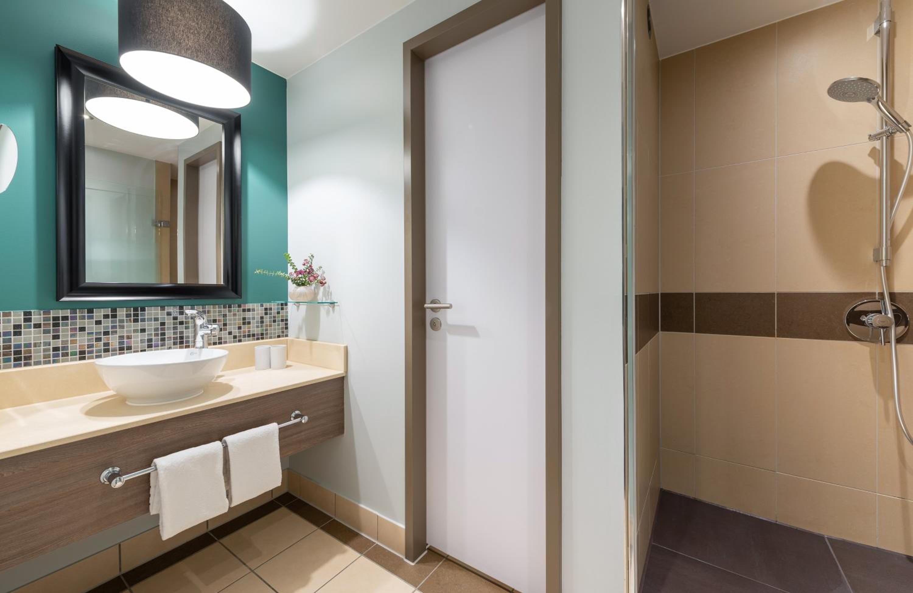 Deluxe Twin Room - Photo 5