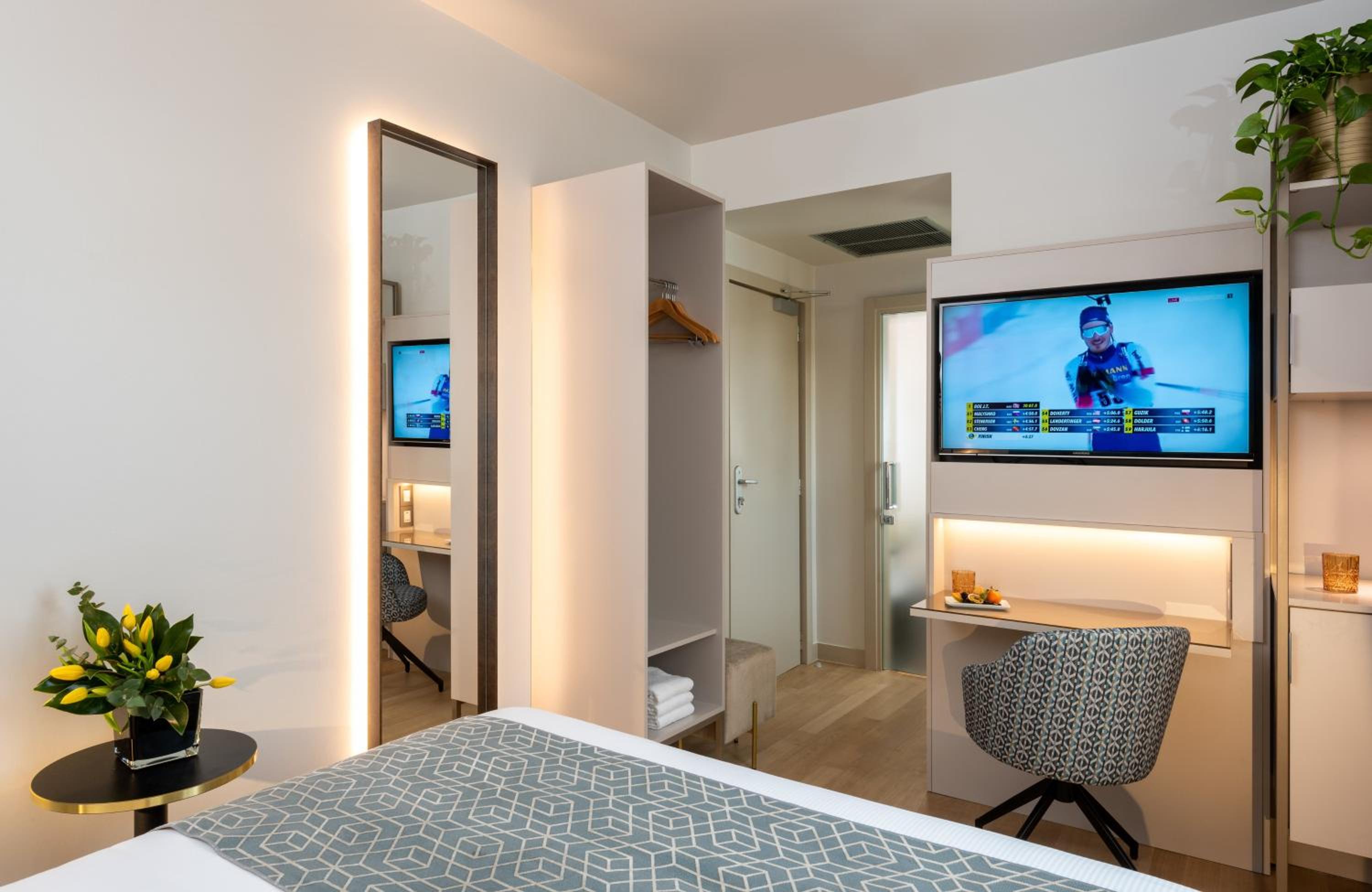 Comfort Double or Twin Room thumbnail 5