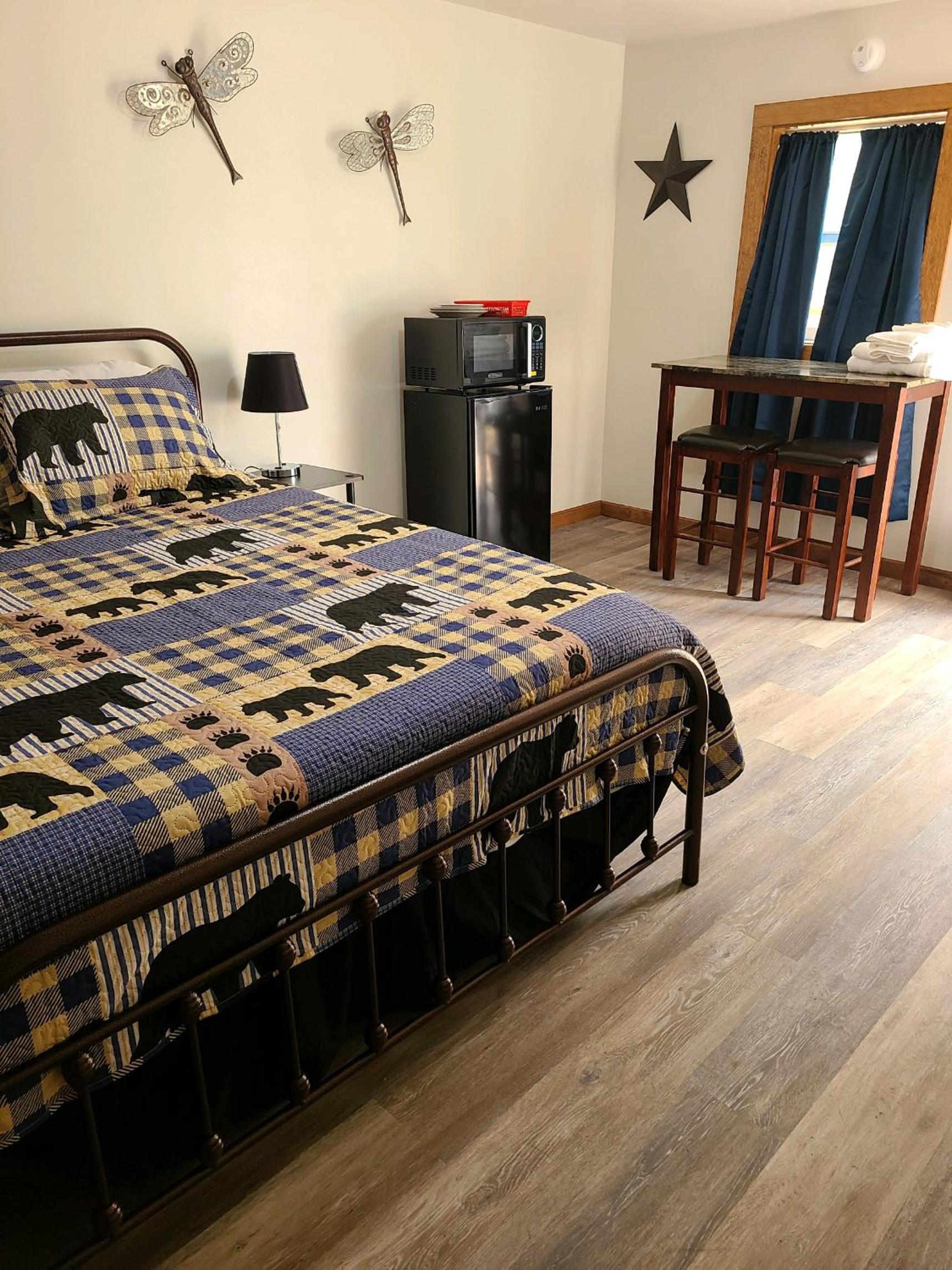 Queen Room - Photo 7