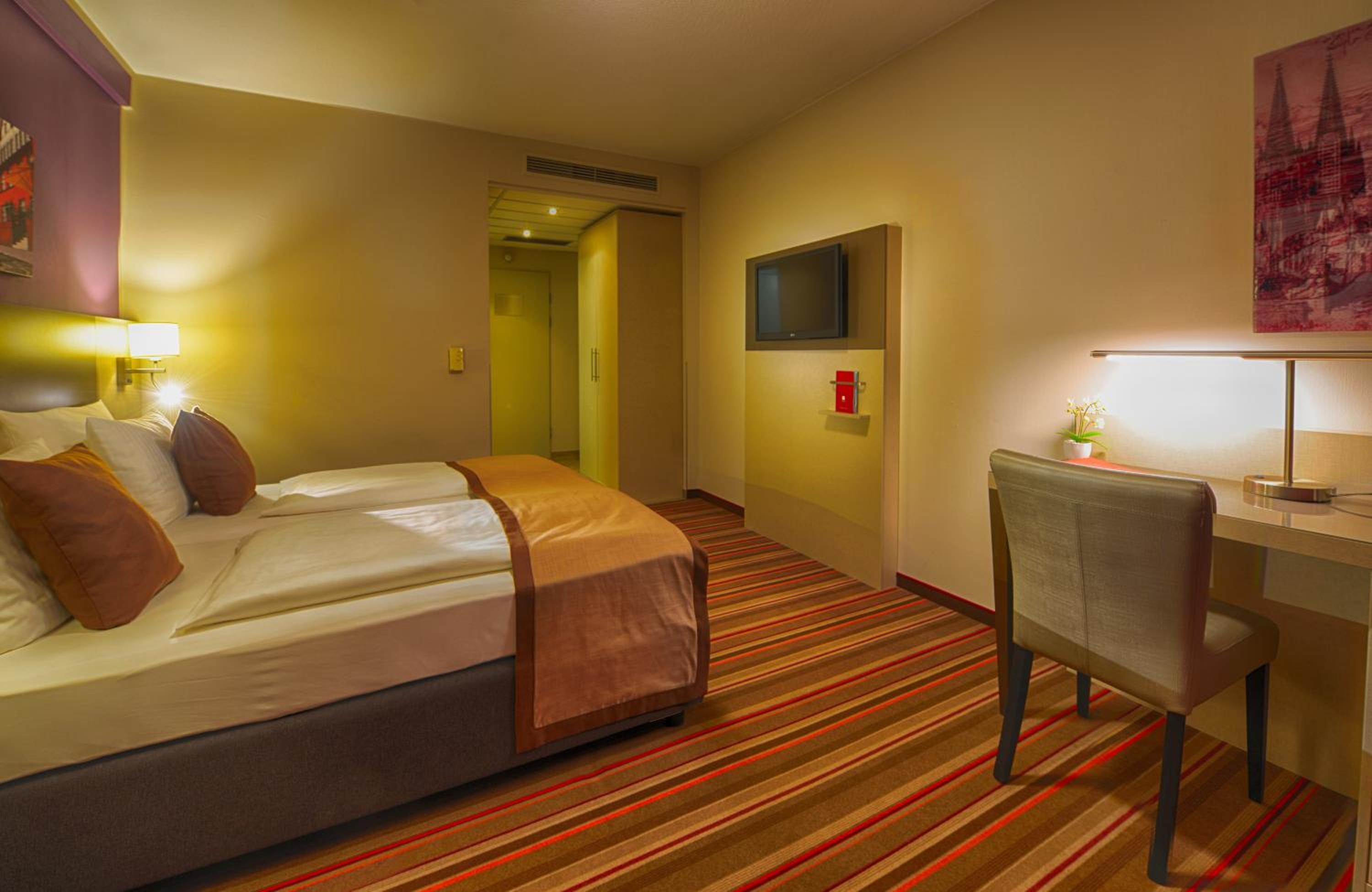 Superior Double or Twin Room - Photo 8