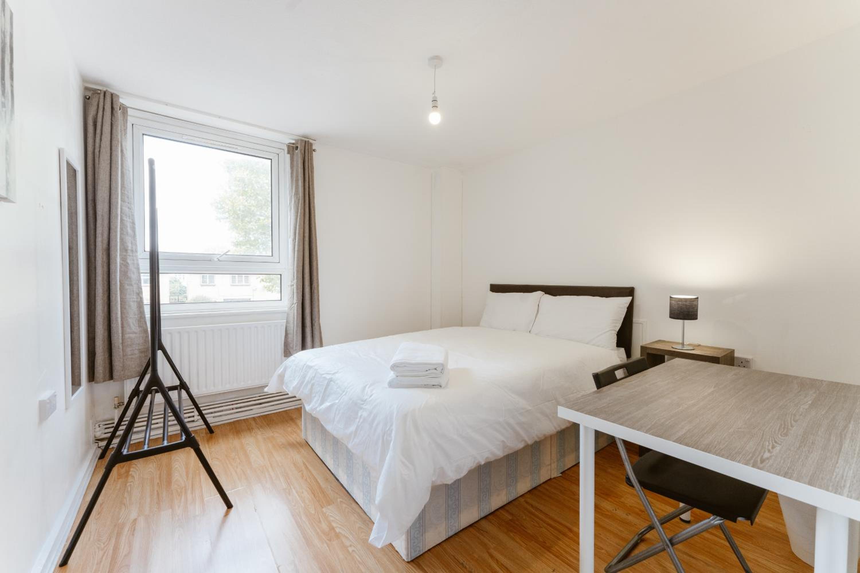Double Room with Shared Bathroom photo 1