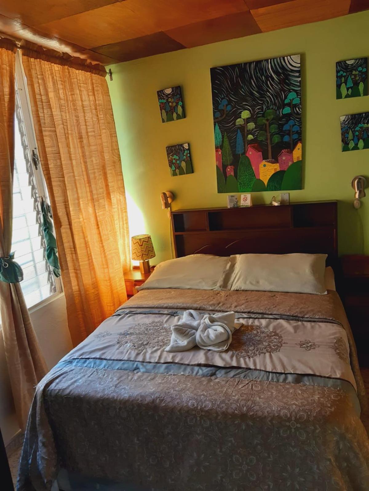 Standard Double Room with Shared Bathroom photo 2