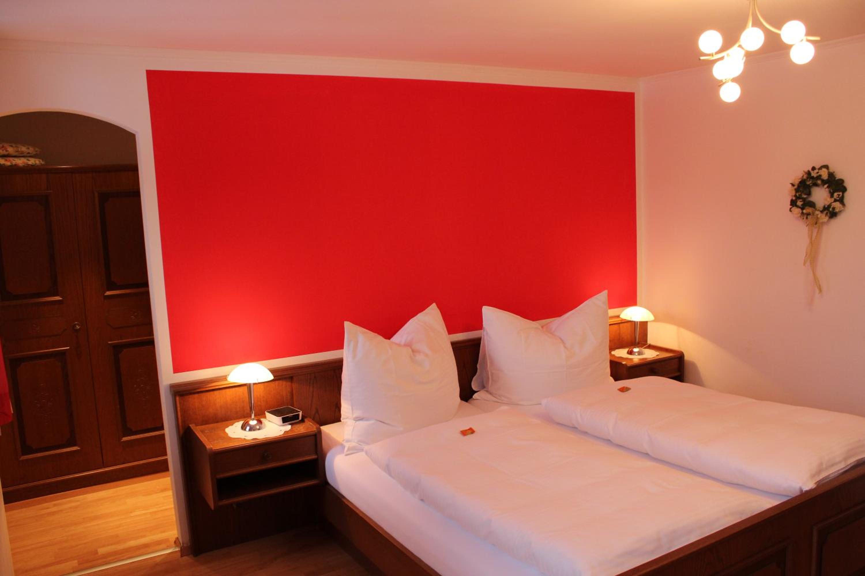 Double Room 7 photo 1