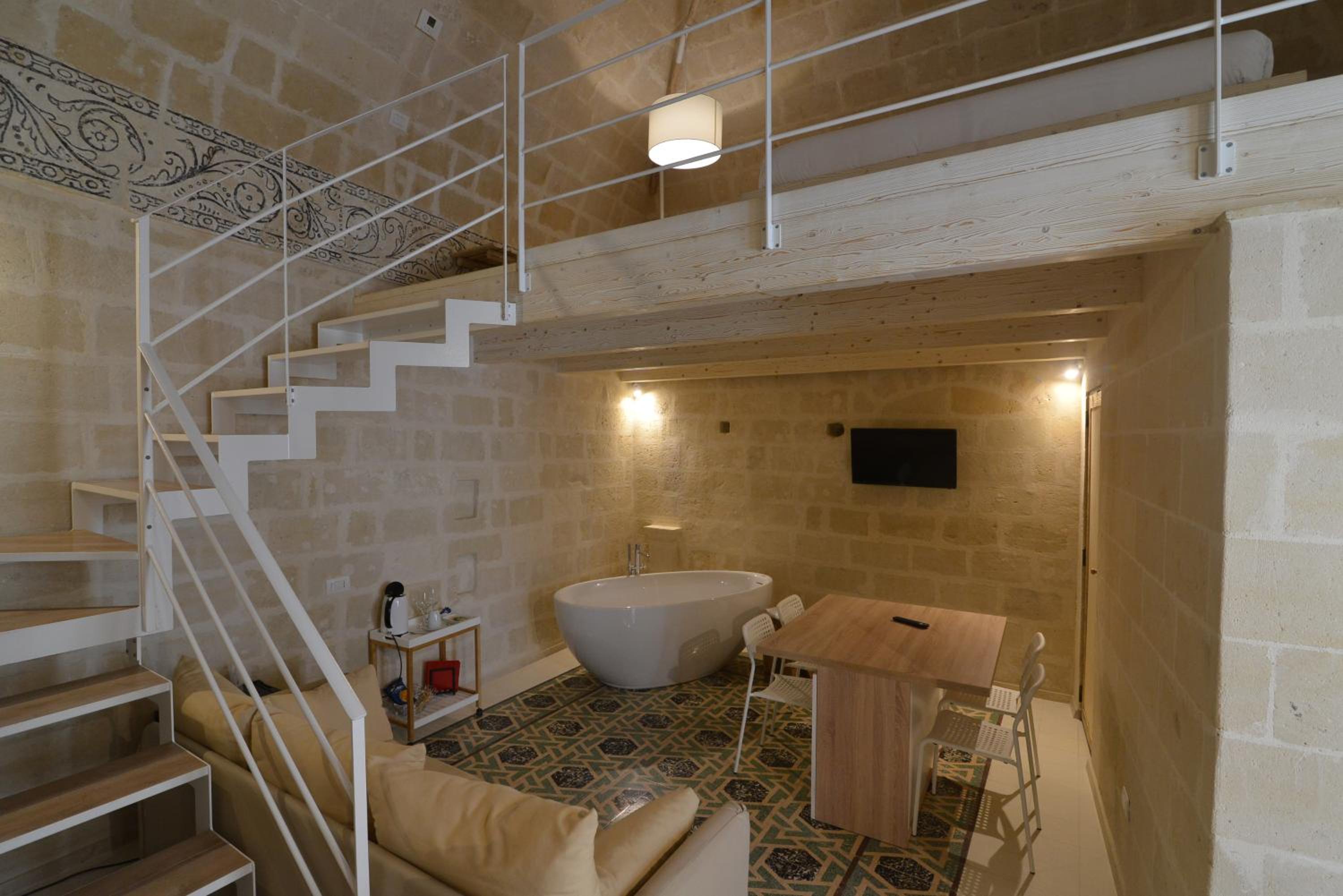 Superior King Room With Bathtub