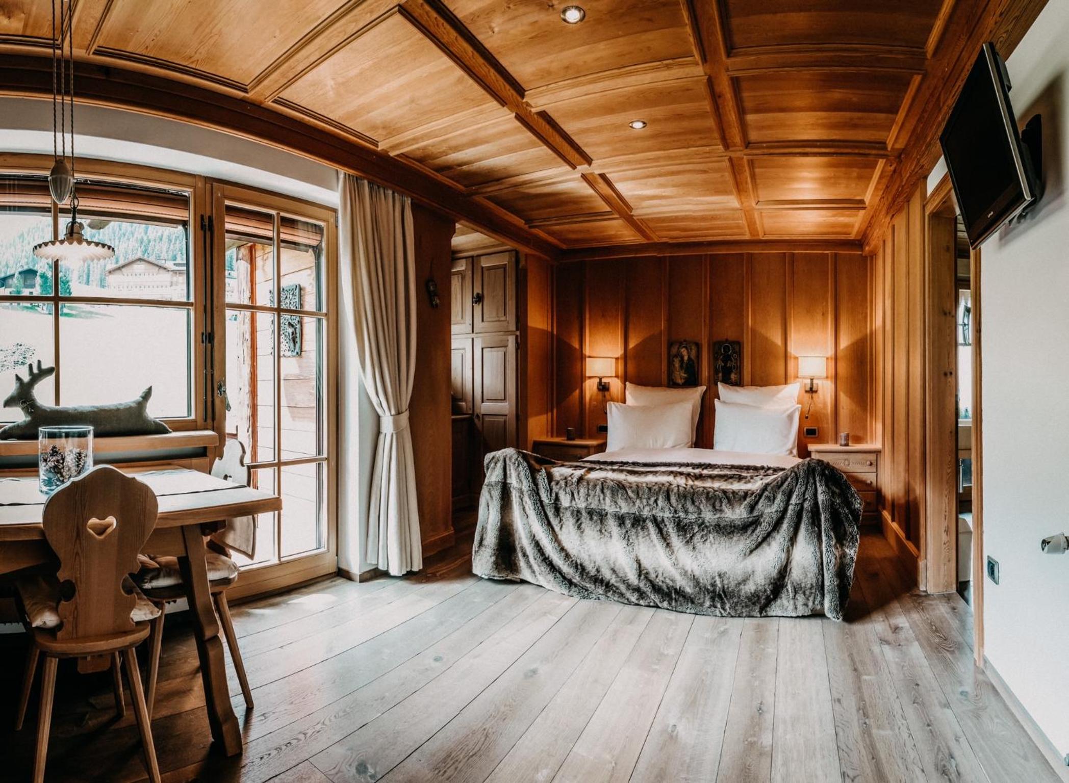 Deluxe Double Room with Balcony photo 1