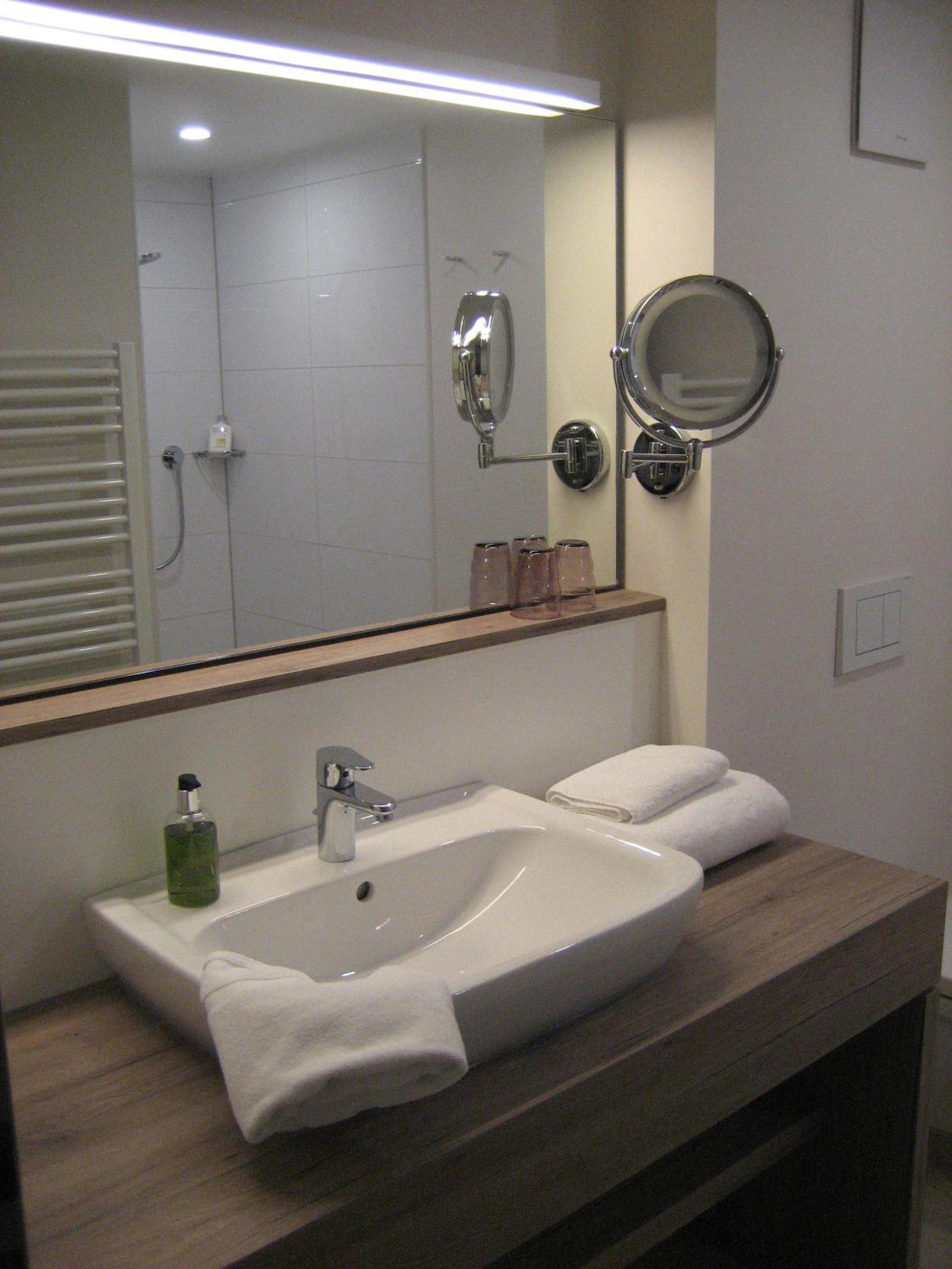 Single Room with Shower photo 3