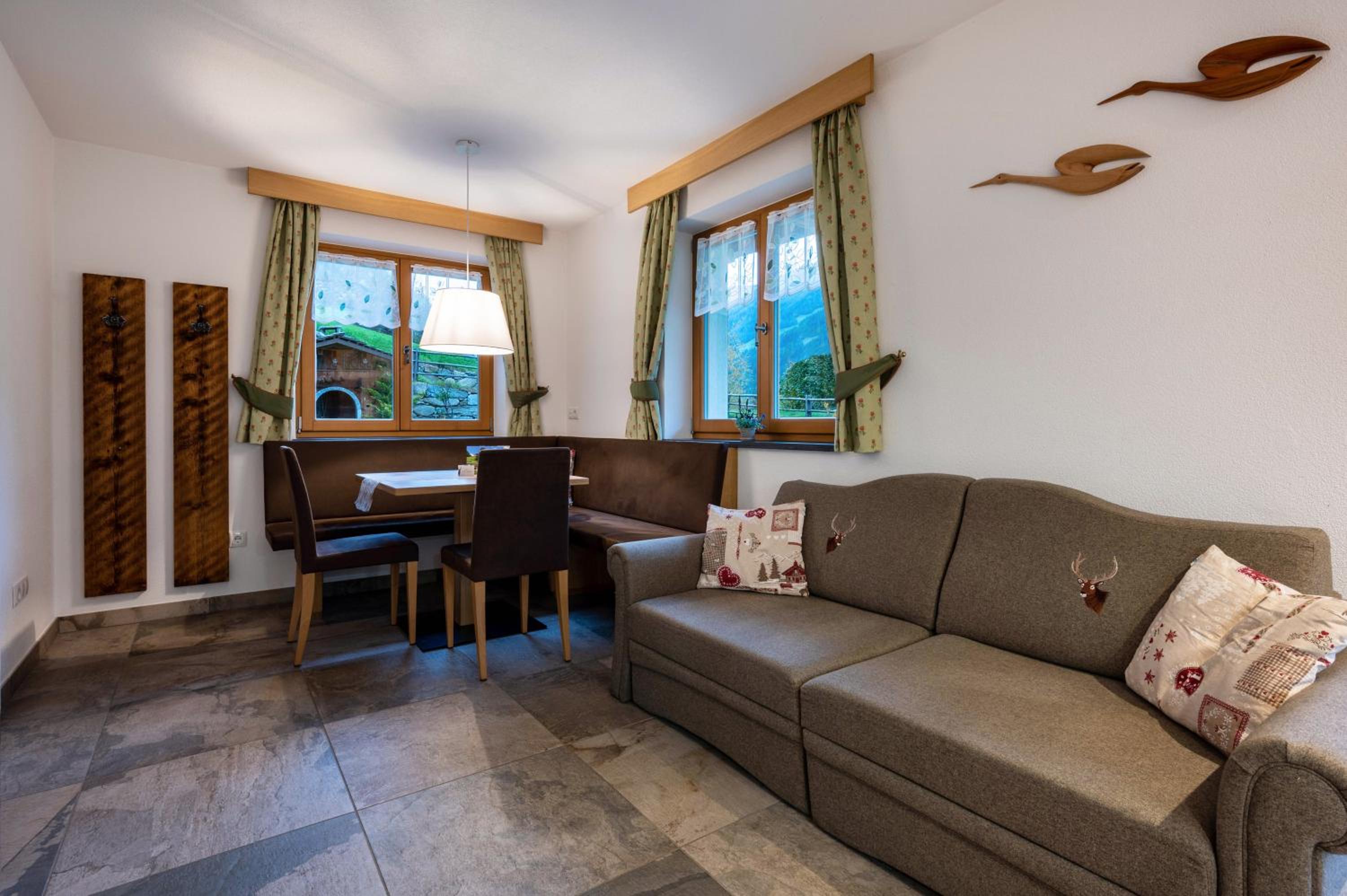 Superior One-Bedroom Apartment