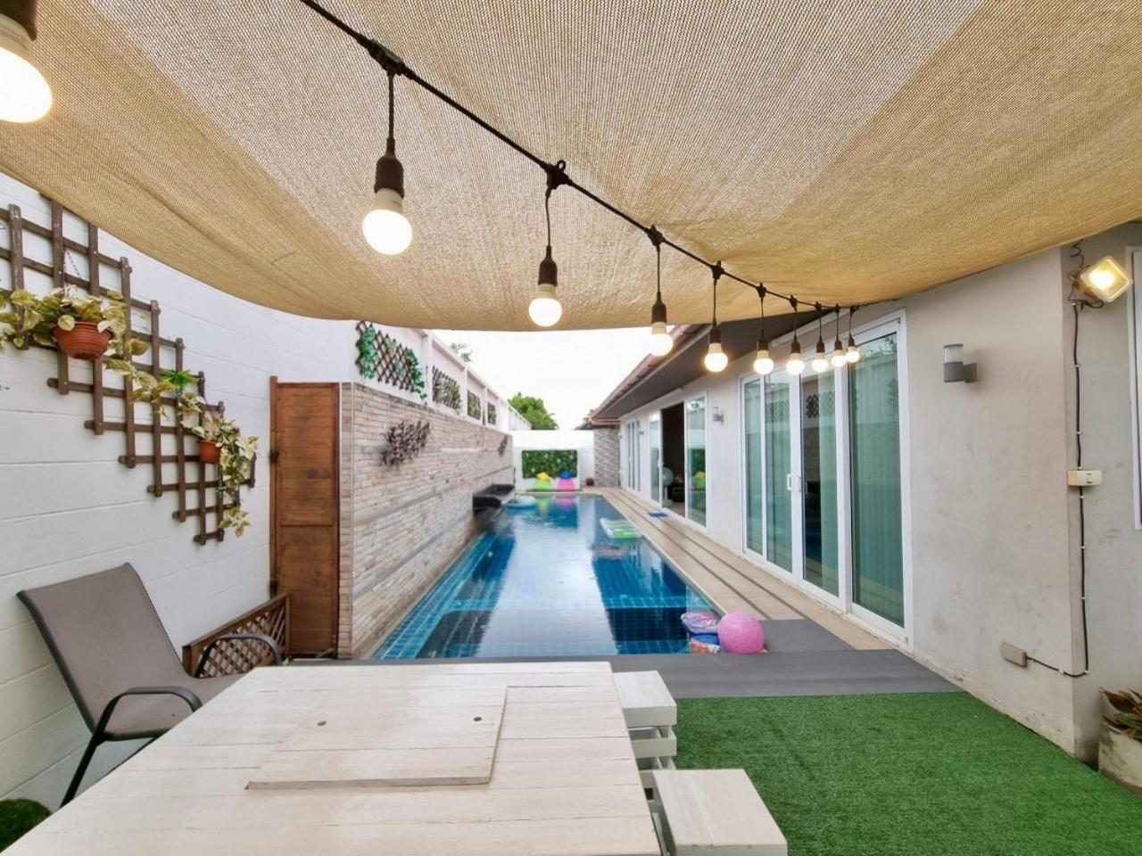 Villa with Private Pool - Photo 60