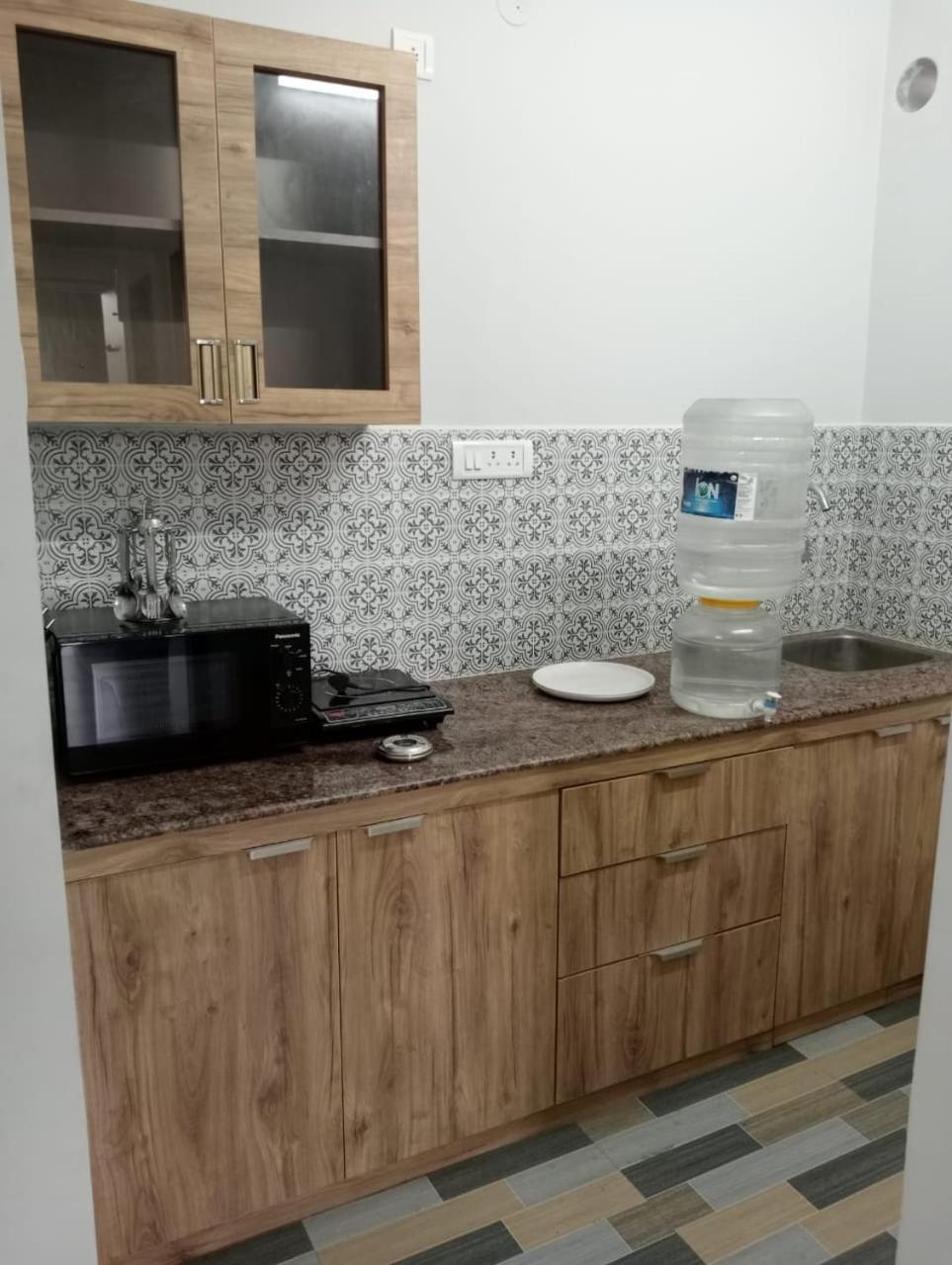 One-Bedroom Apartment - Photo 27