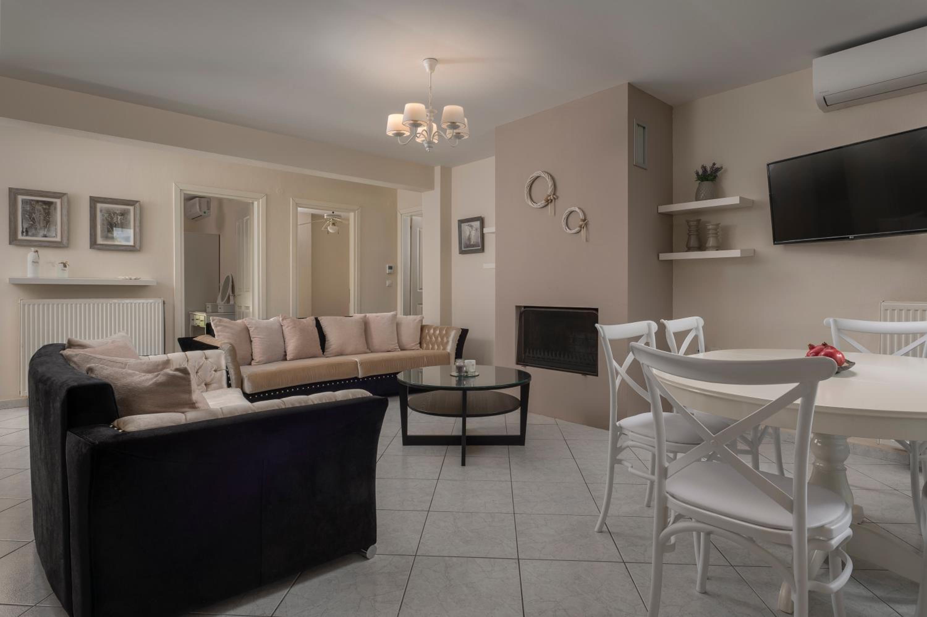 Villa - Ground Floor photo 1