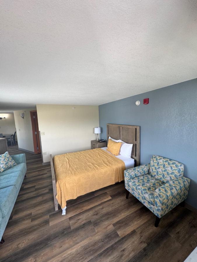Queen room with 2 queen beds, Non-smoking