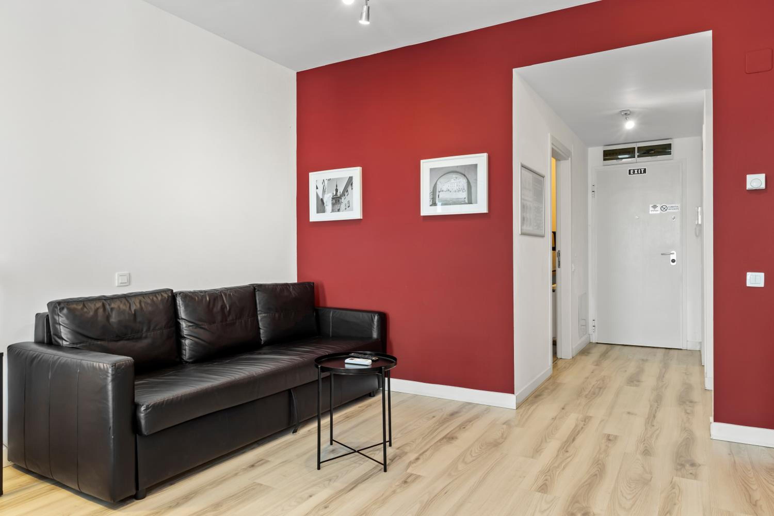 Studio Apartment - Photo 5