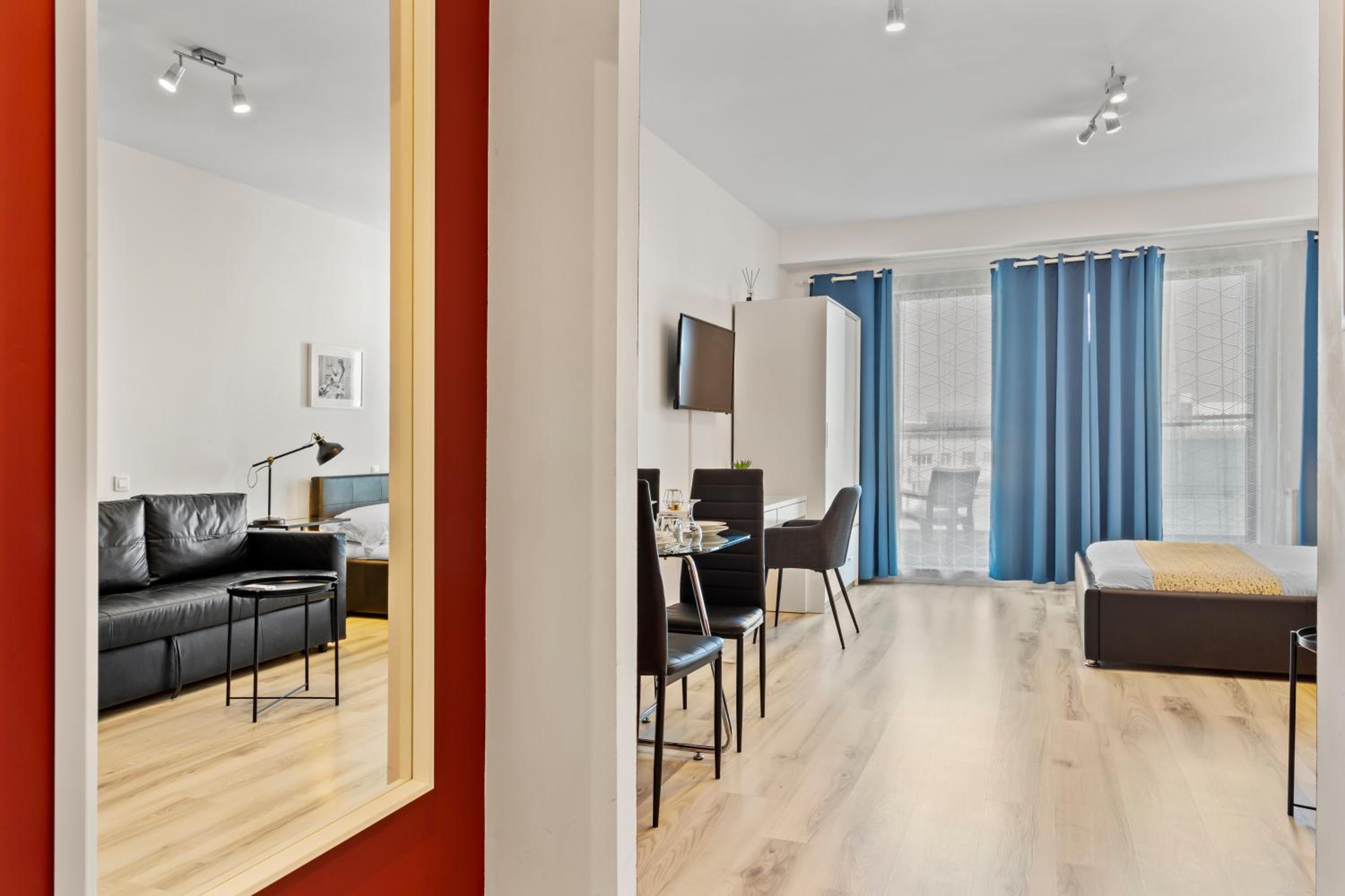 Studio Apartment - Photo 13