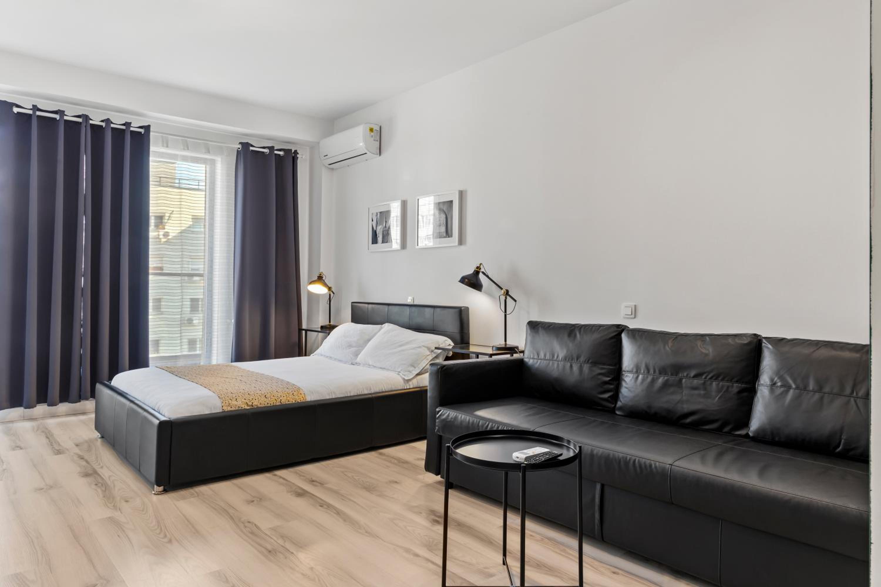 Studio Apartment - Photo 27