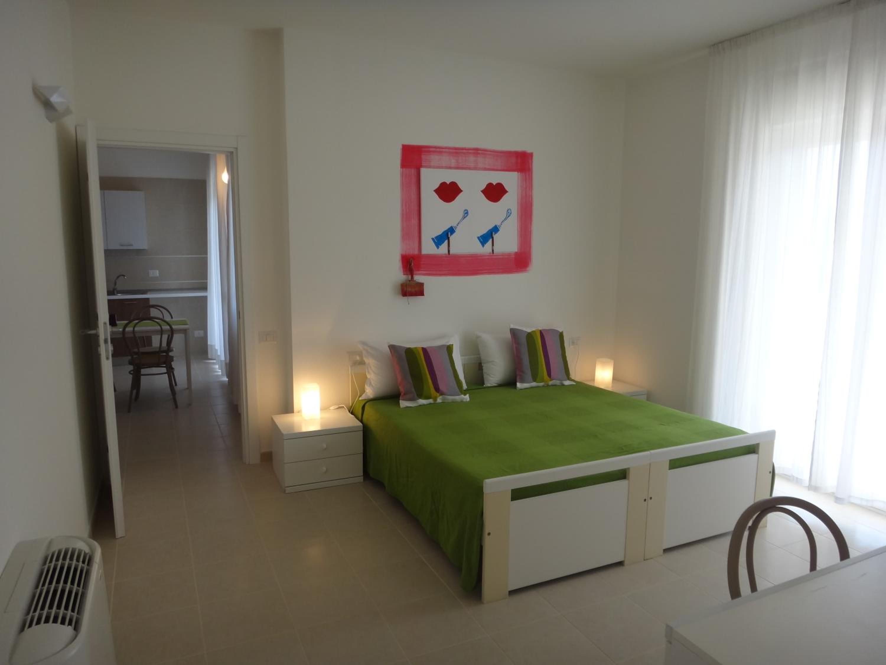 Apartment with Sea View - Photo 3