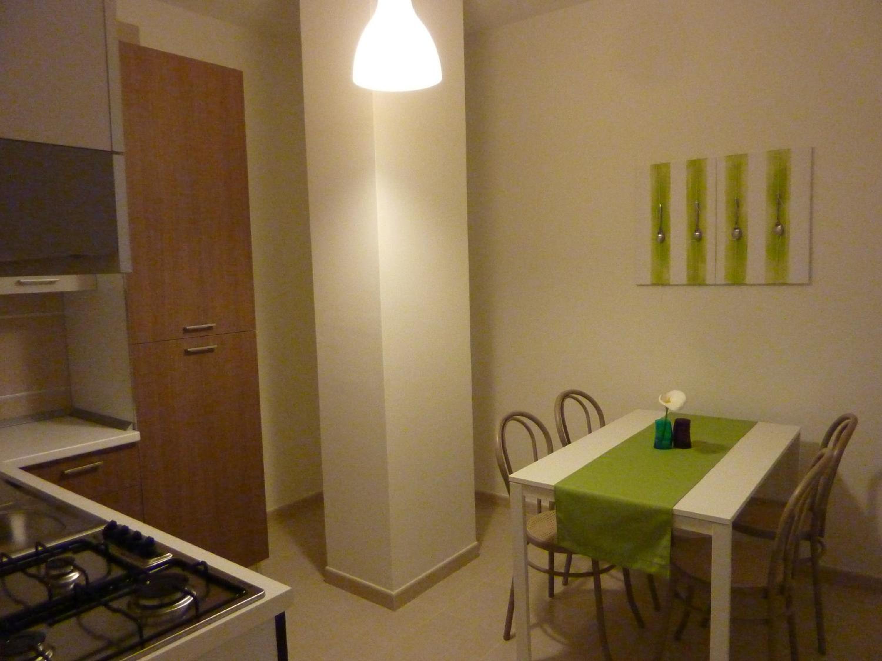 Apartment with Balcony - Photo 8
