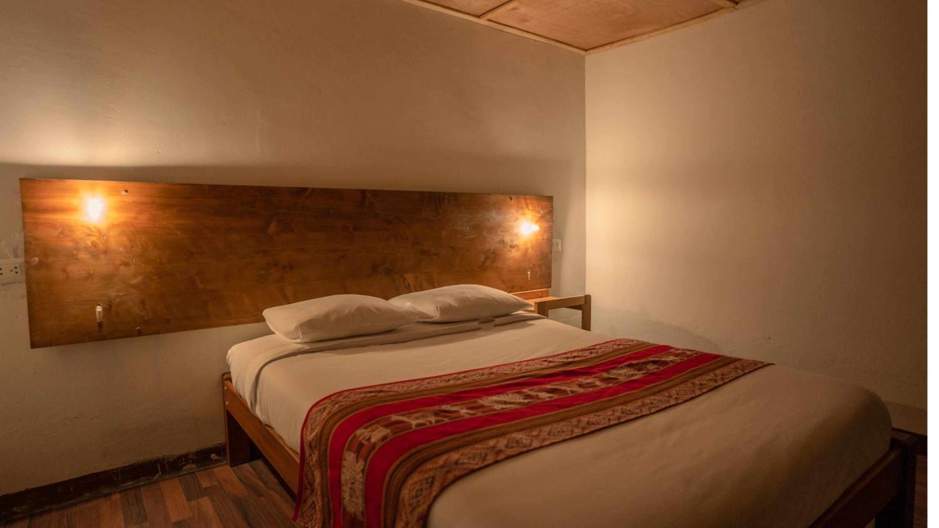Double Room with Shared Bathroom photo 3
