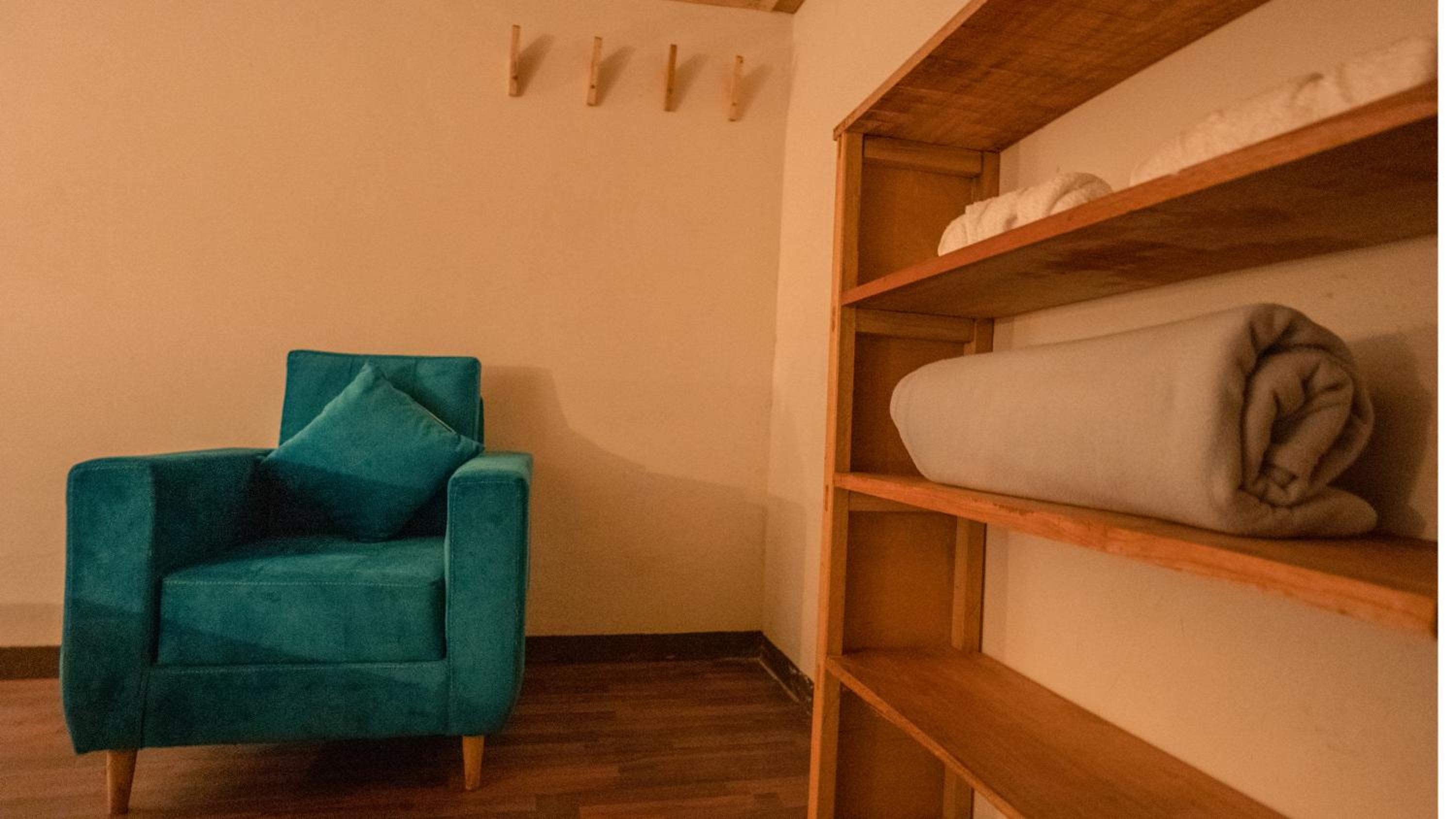 Double Room with Shared Bathroom photo 2