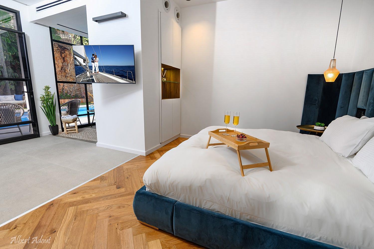 Suite with Private Pool photo 2