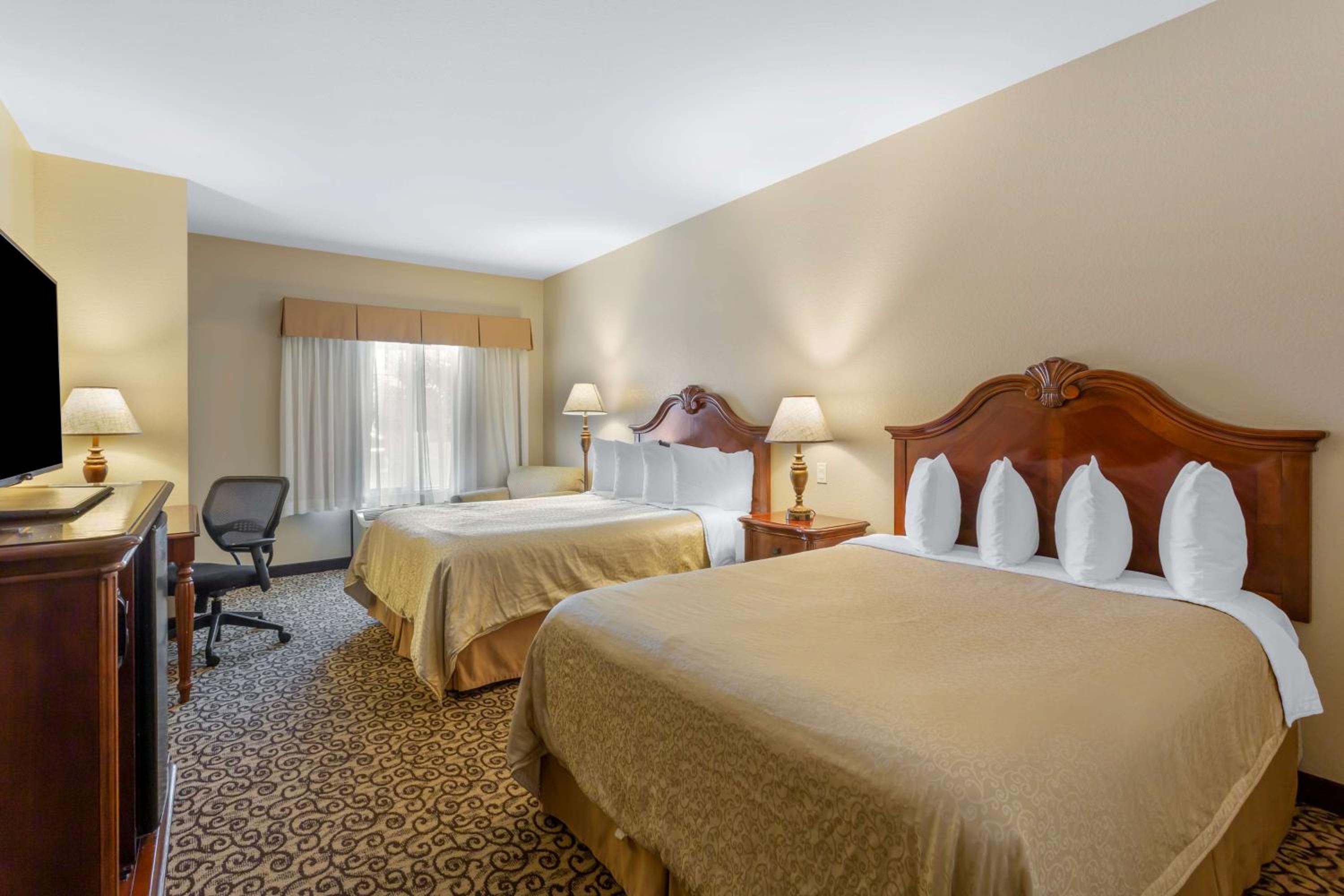 Queen Room with Two Queen Beds and Roll-In Shower - Mobility Access/Communication Assistance/Non-Smoking photo 2