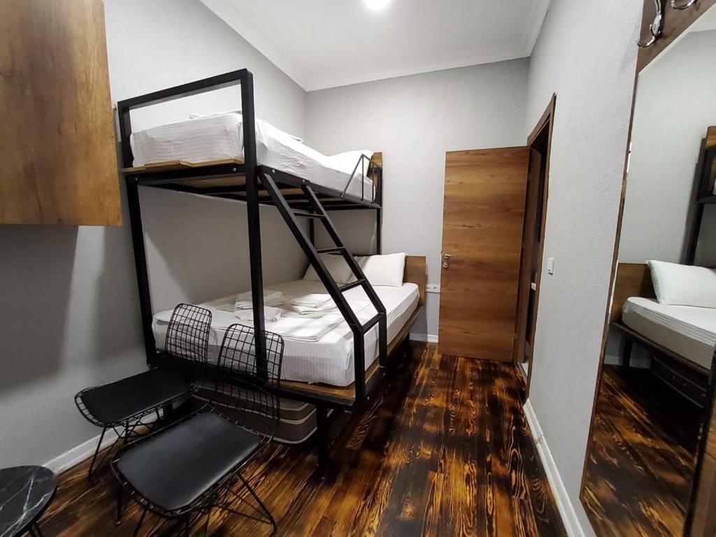 Comfort Triple Room with Shower photo 3