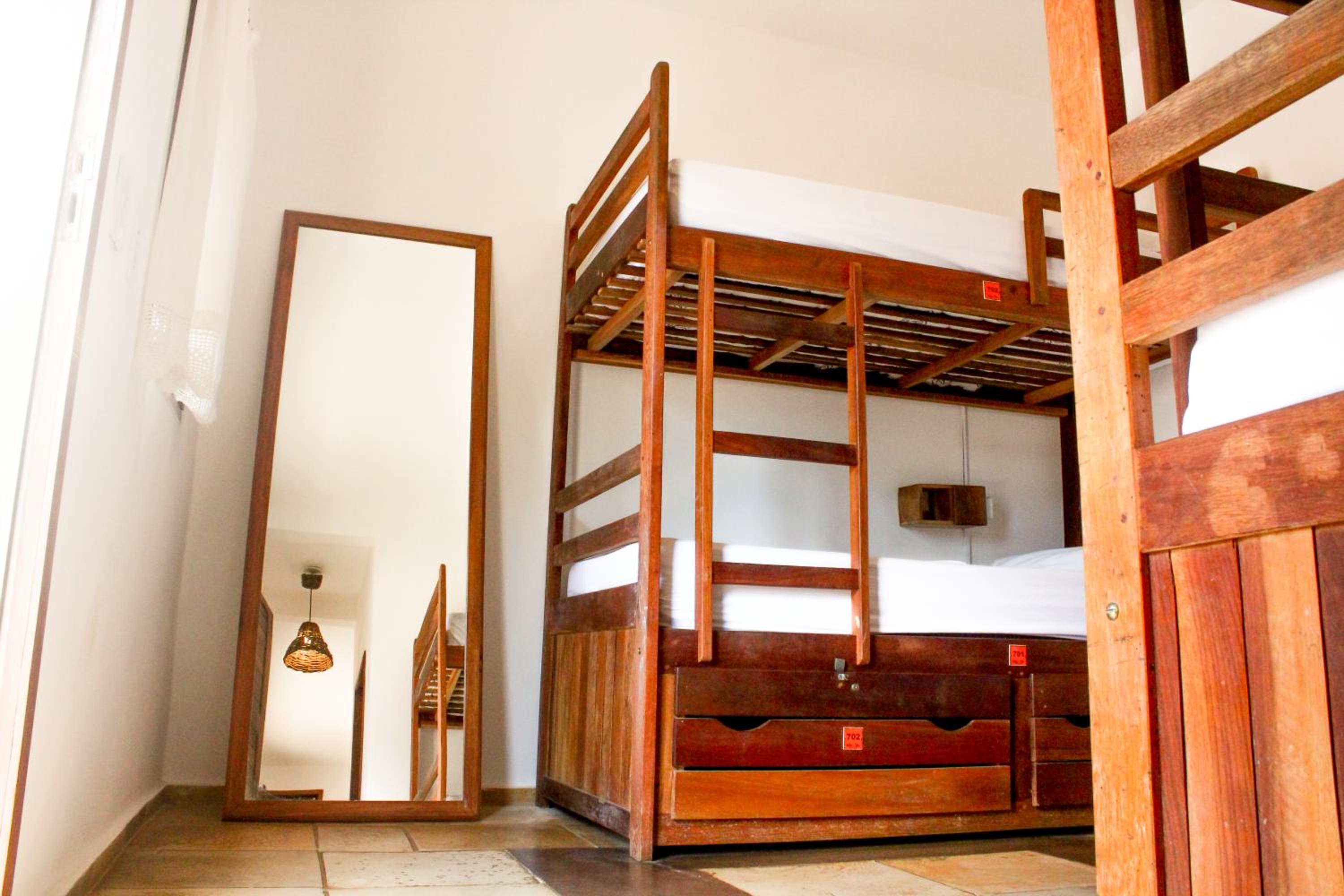 Bed in 8-Bed Mixed Dormitory photo 1