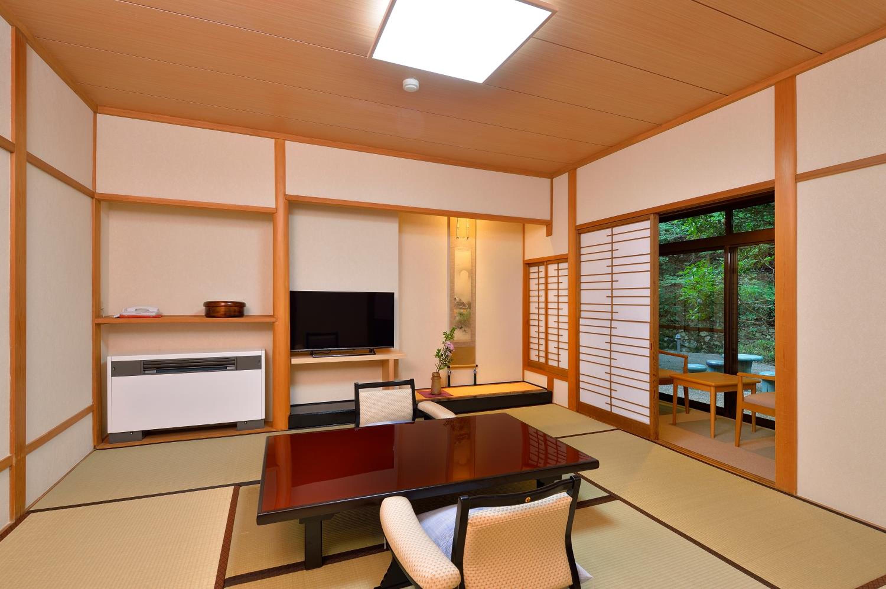 Japanese-Style Room -8 tatami-Meal Provided at Restaurant - Photo 1