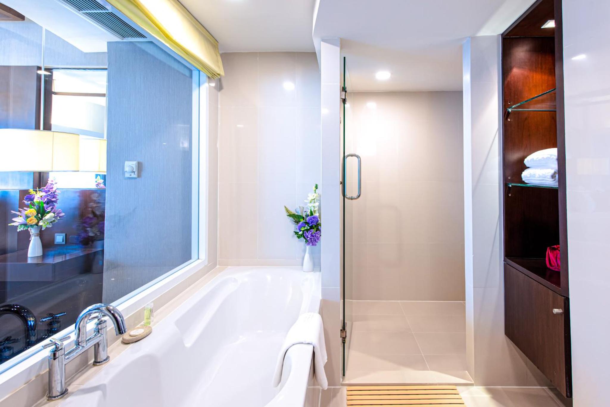 Privilege Suite Double Bed Sky Wing