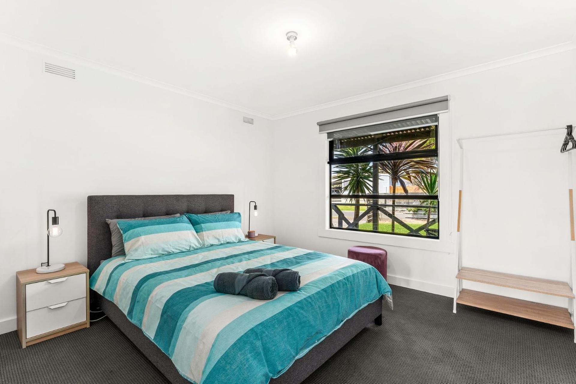 Three-Bedroom House photo 2