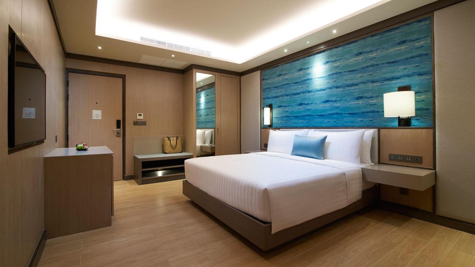 Superior King Room