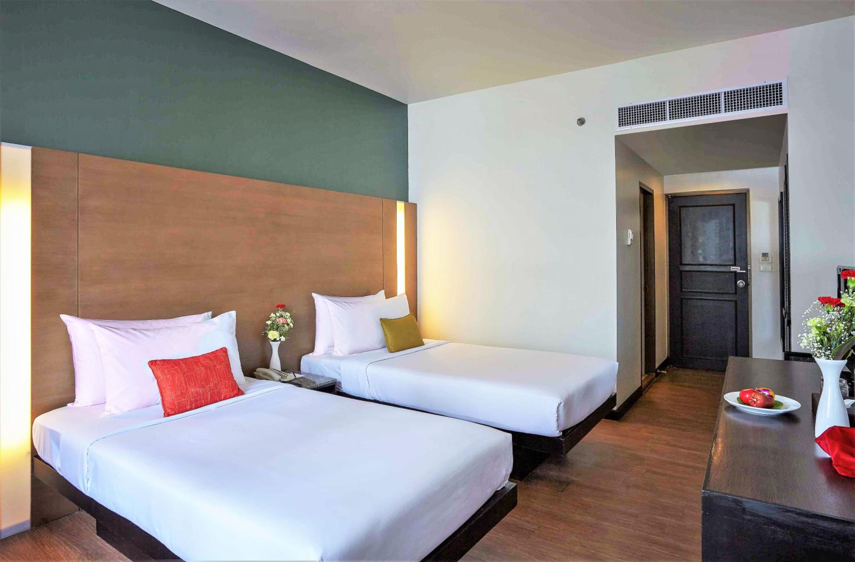 Standard Twin Bed Square Wing