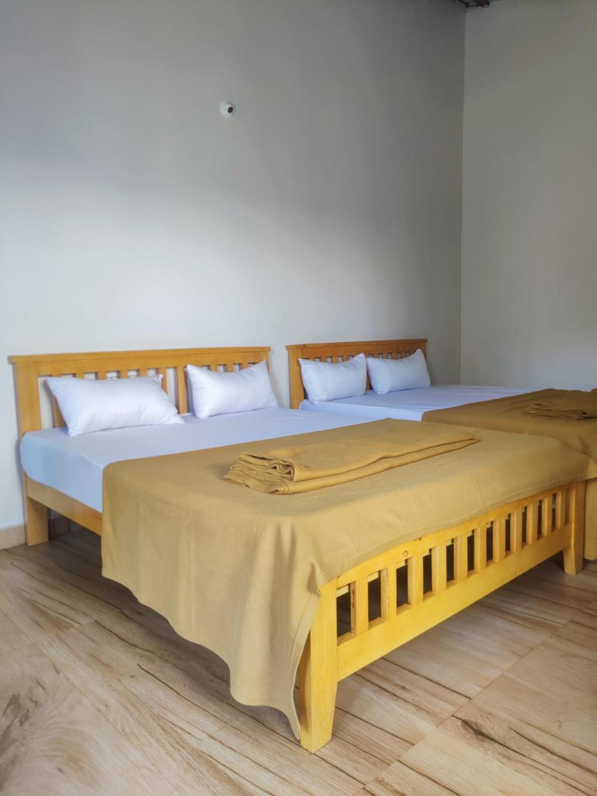 Twin Room - Photo 10