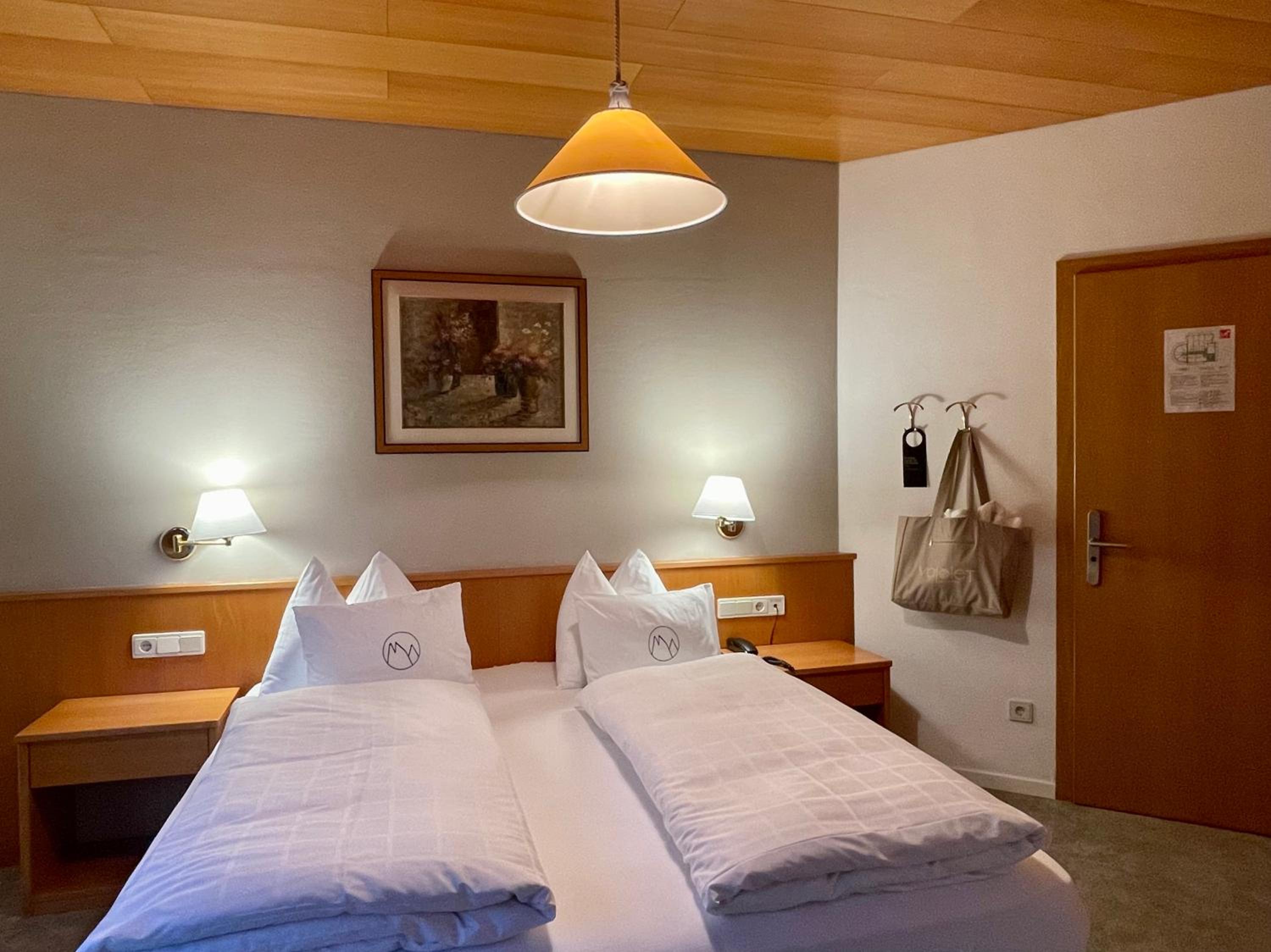 Economy Double Room with Balcony photo 3