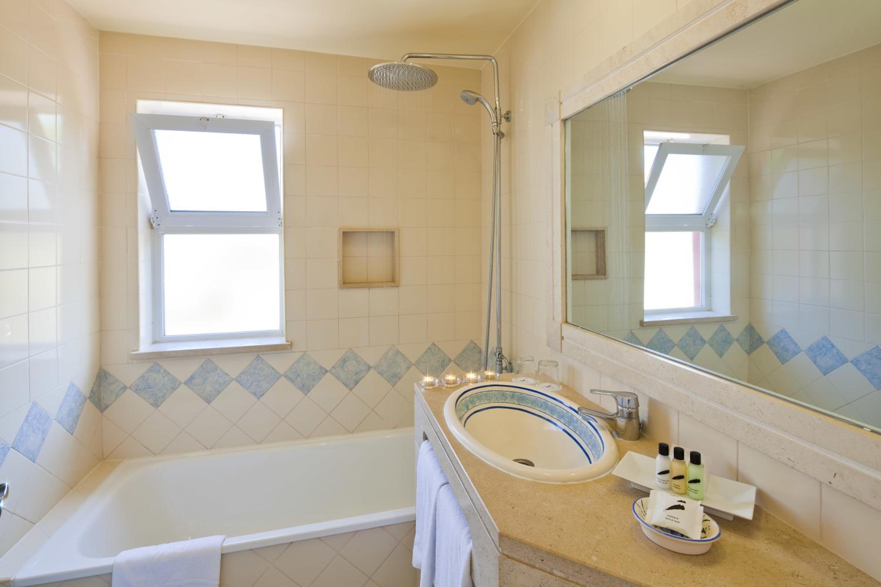 Studio Apartment photo 3