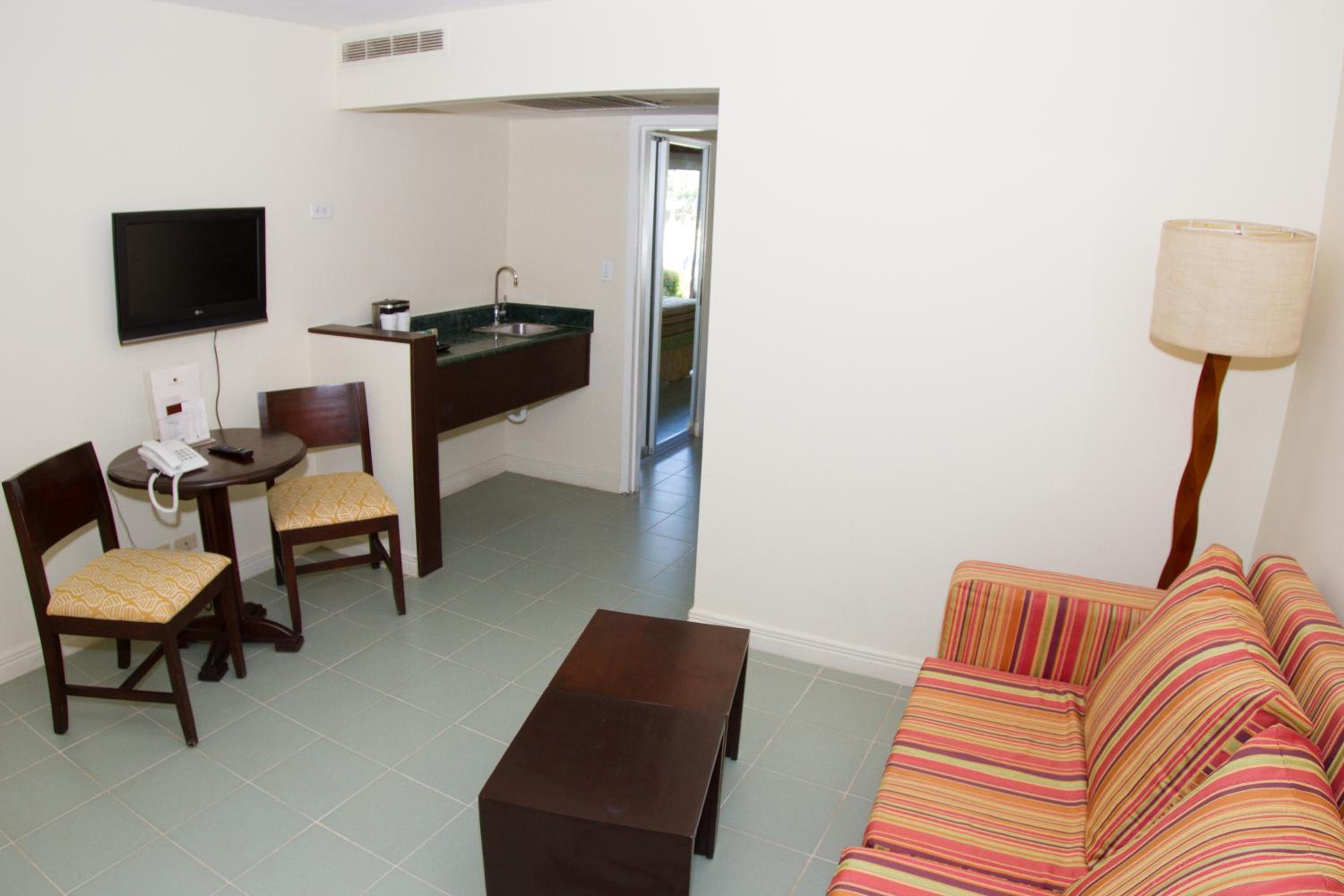 Jr Suite Pool View photo 3