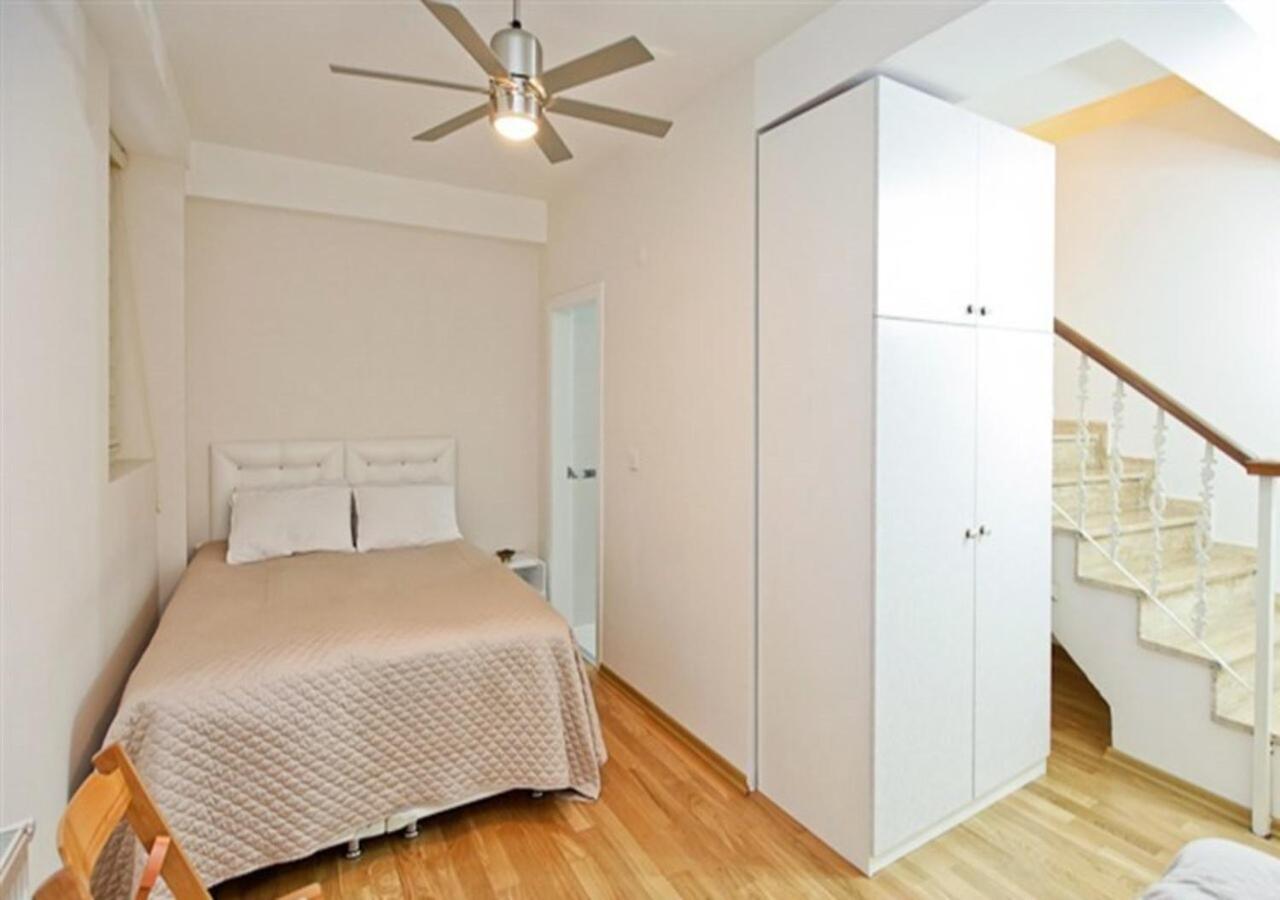 Ground-Floor Duplex Apartment photo 2